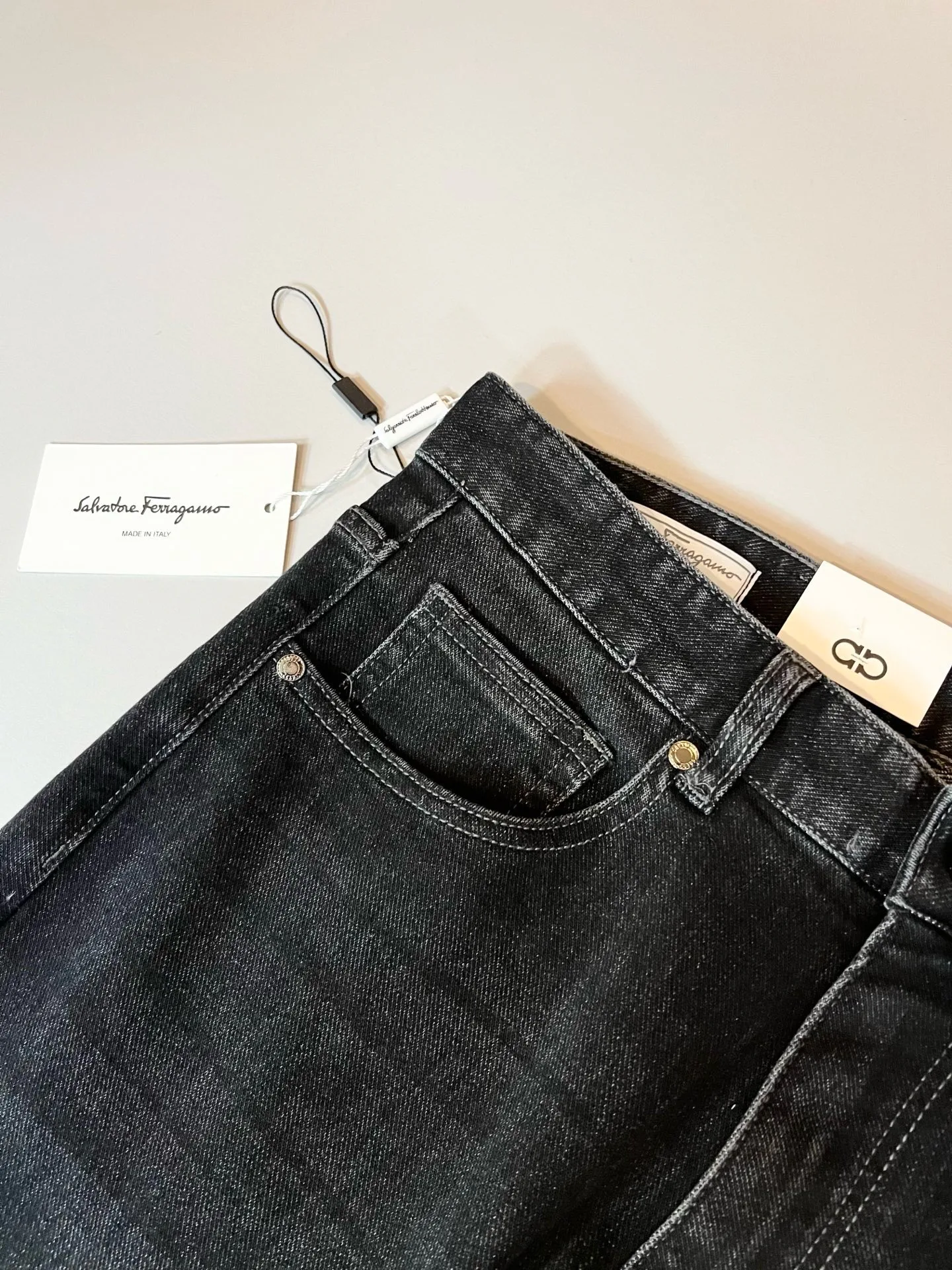 Джинсы Мужские Salvatore Ferragamo 18081142