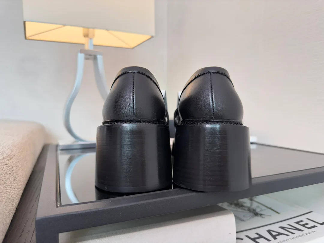 Лоферы И Мокасины Женские Chanel 2384