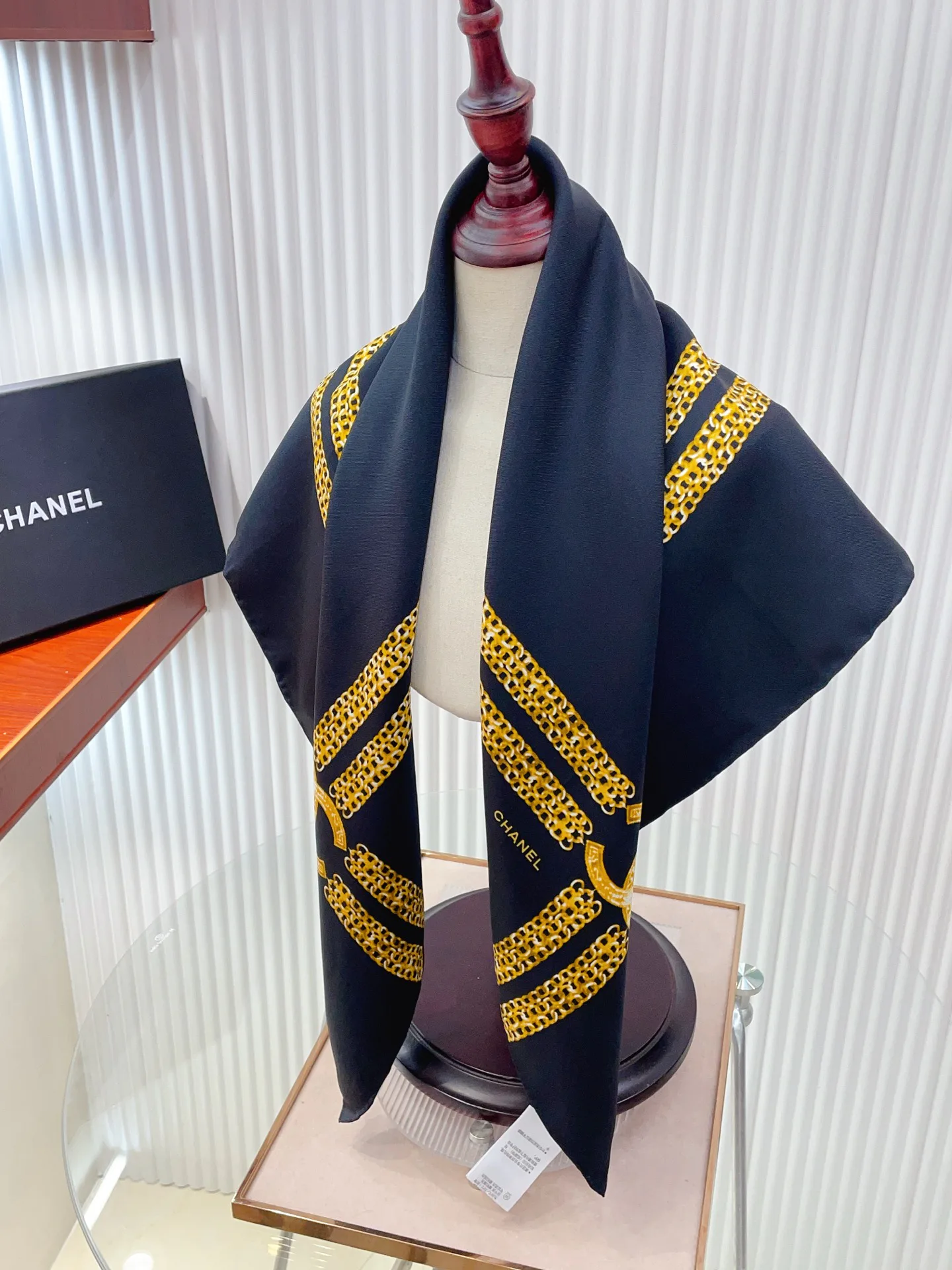 Платки Chanel 10416075