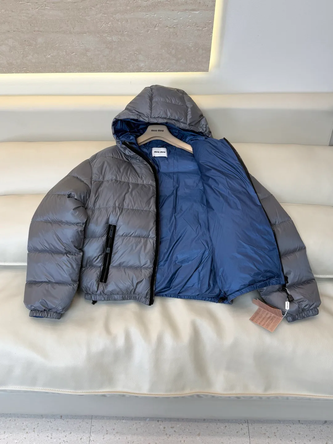 Куртки И Пуховики Женские Miu Miu 18629934