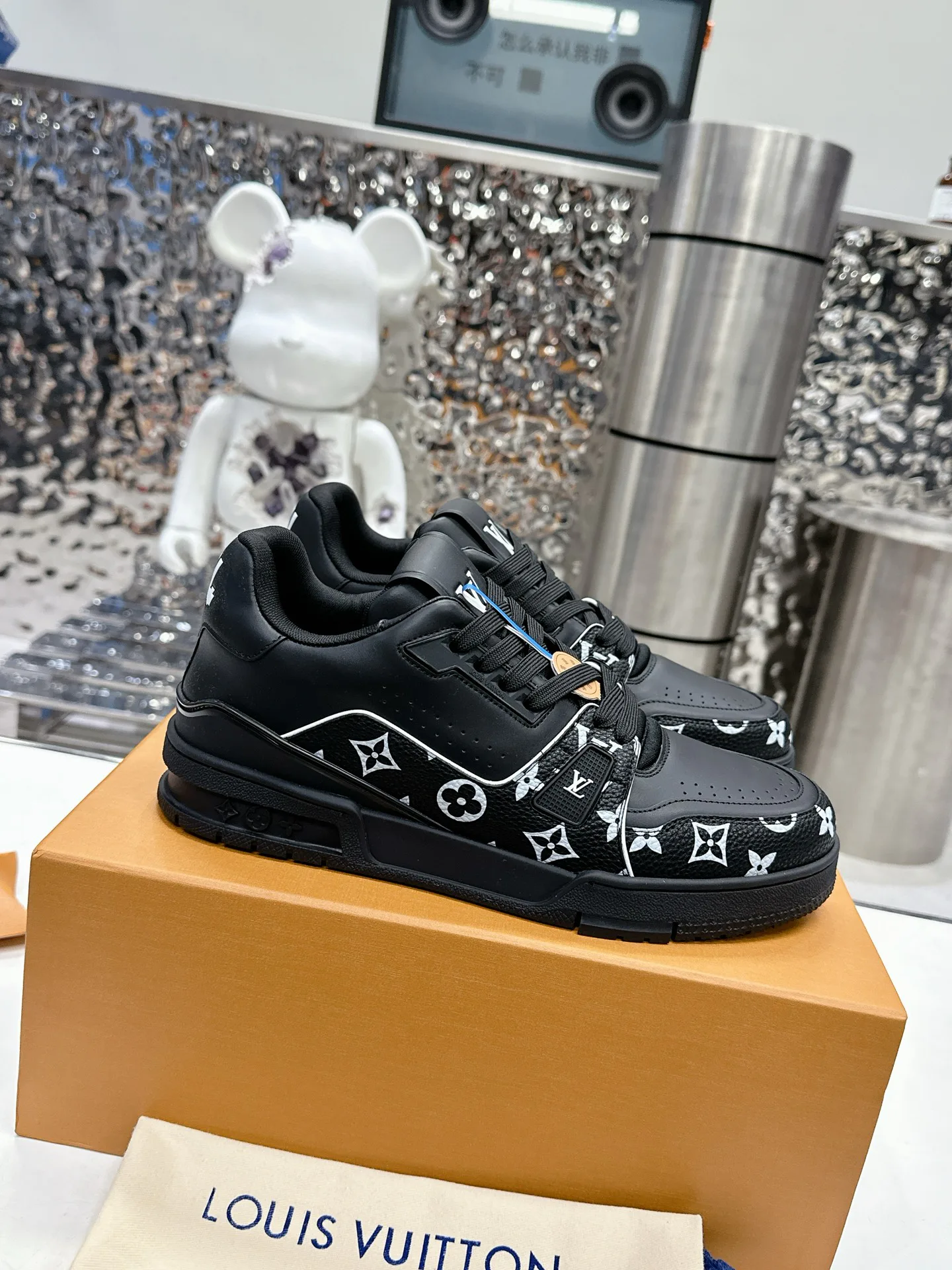 Кроссовки Женские Louis Vuitton 10060932