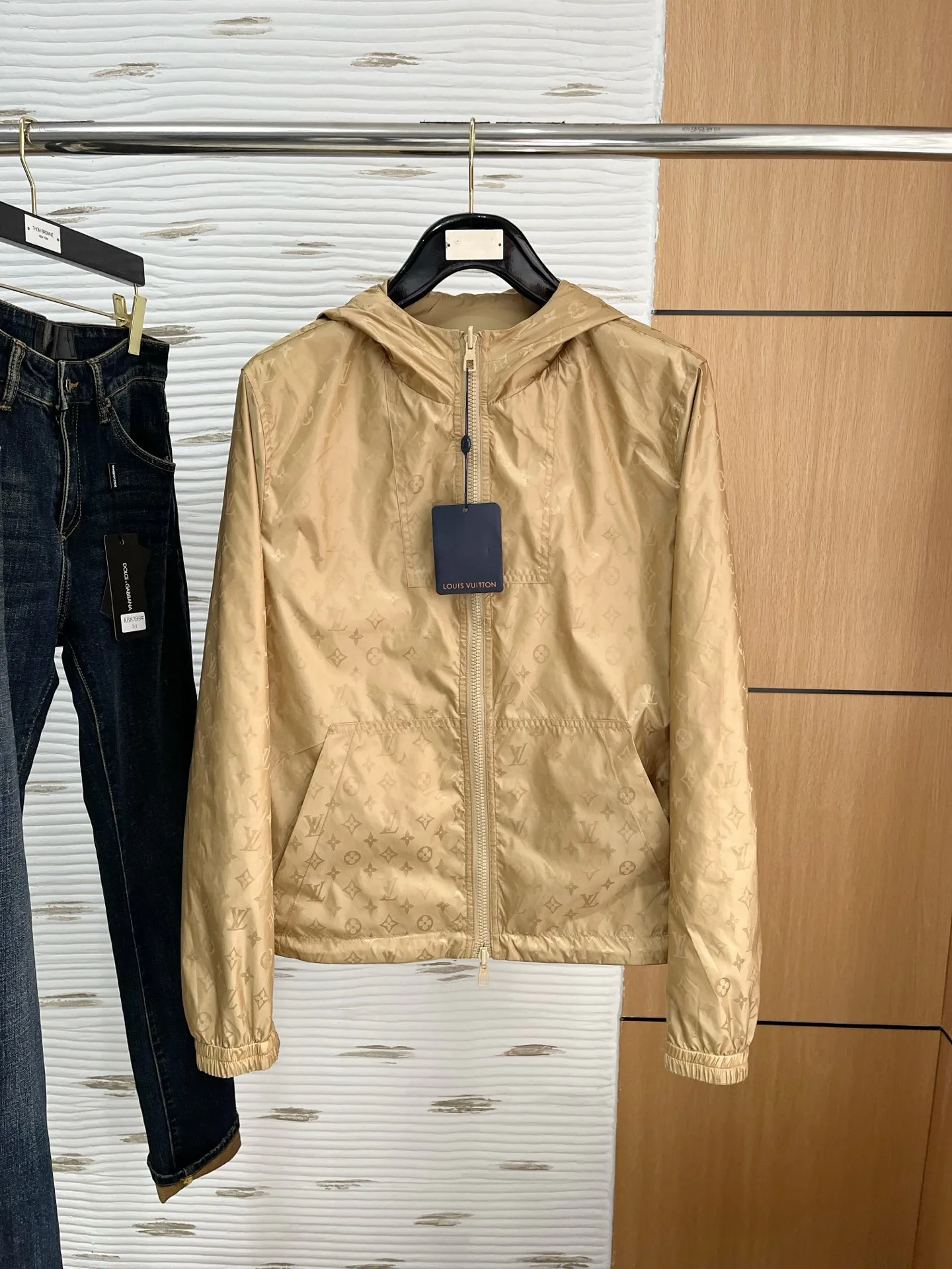Куртки Женские Louis Vuitton Куртки Женские Louis Vuitton