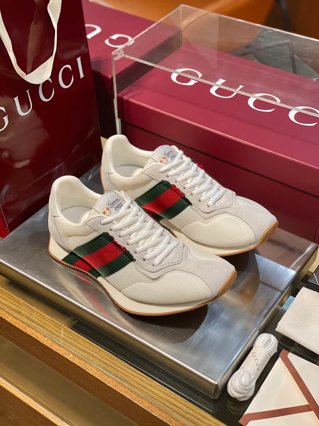 Кроссовки Мужские Gucci 18119354