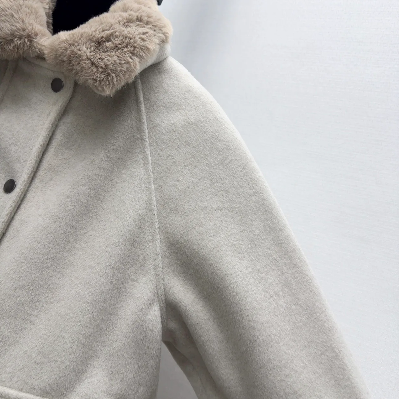 Куртки И Пуховики Женские Brunello Cucinelli 390702