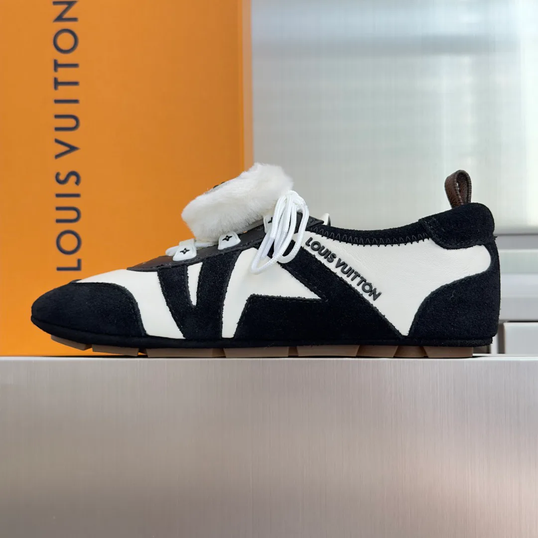 Кроссовки Женские Louis Vuitton 17415512