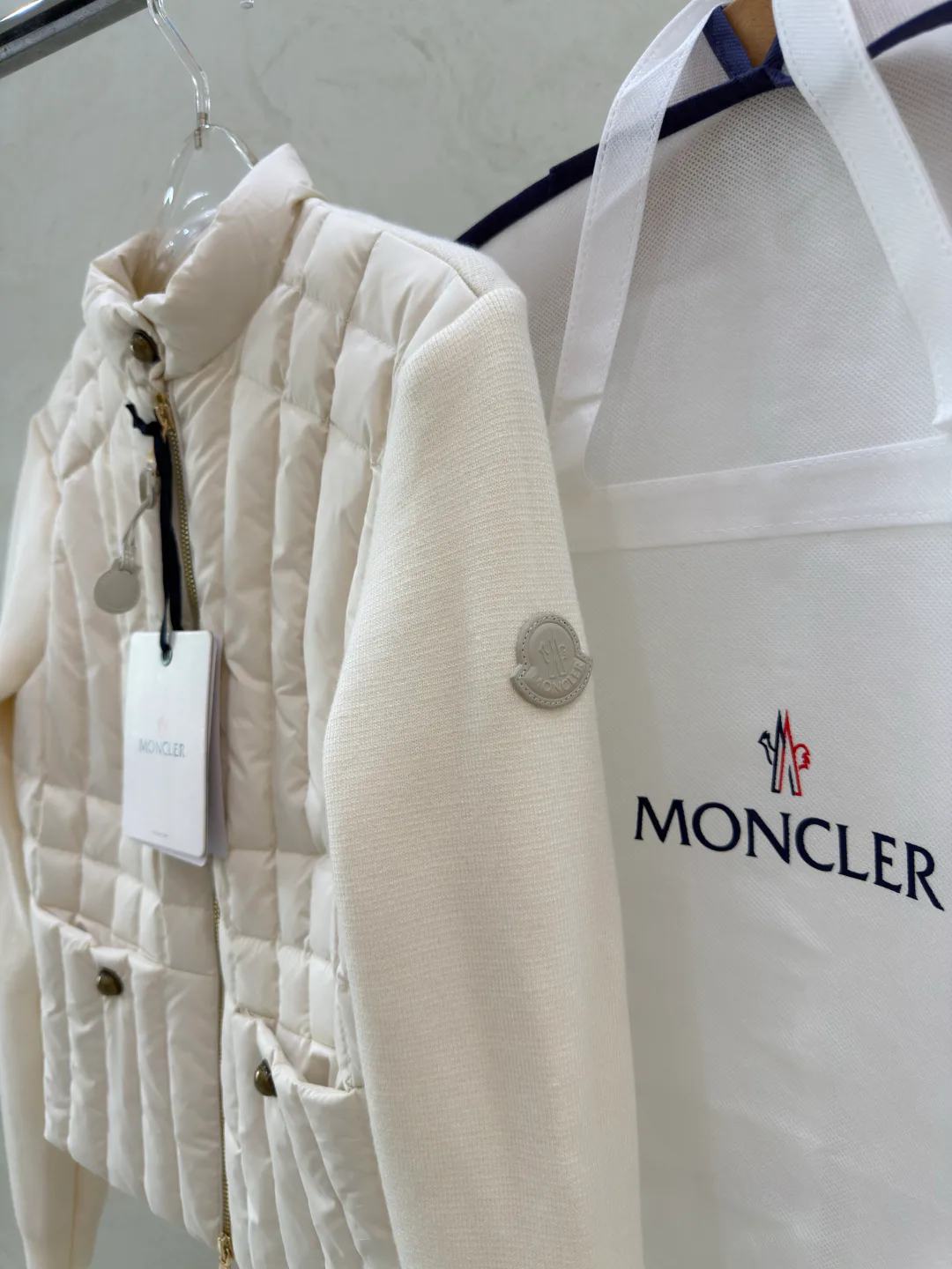 Куртки И Пуховики Женские Moncler 18690113