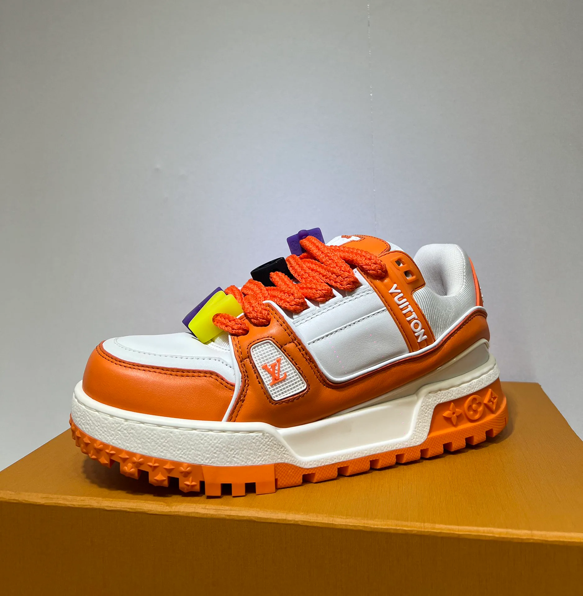 Кроссовки Женские Louis Vuitton 19949