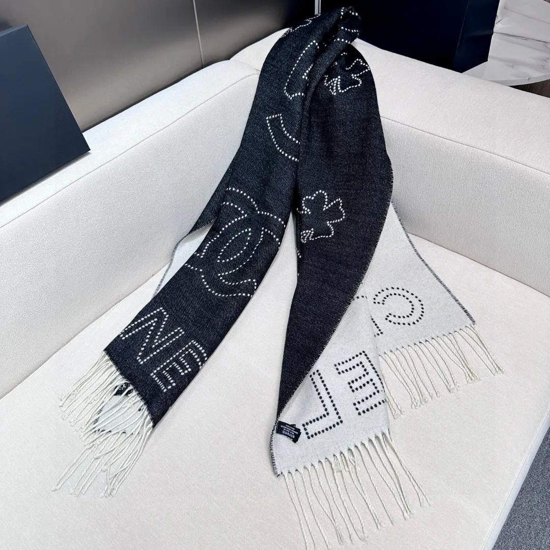 Шарфы Chanel 18322286