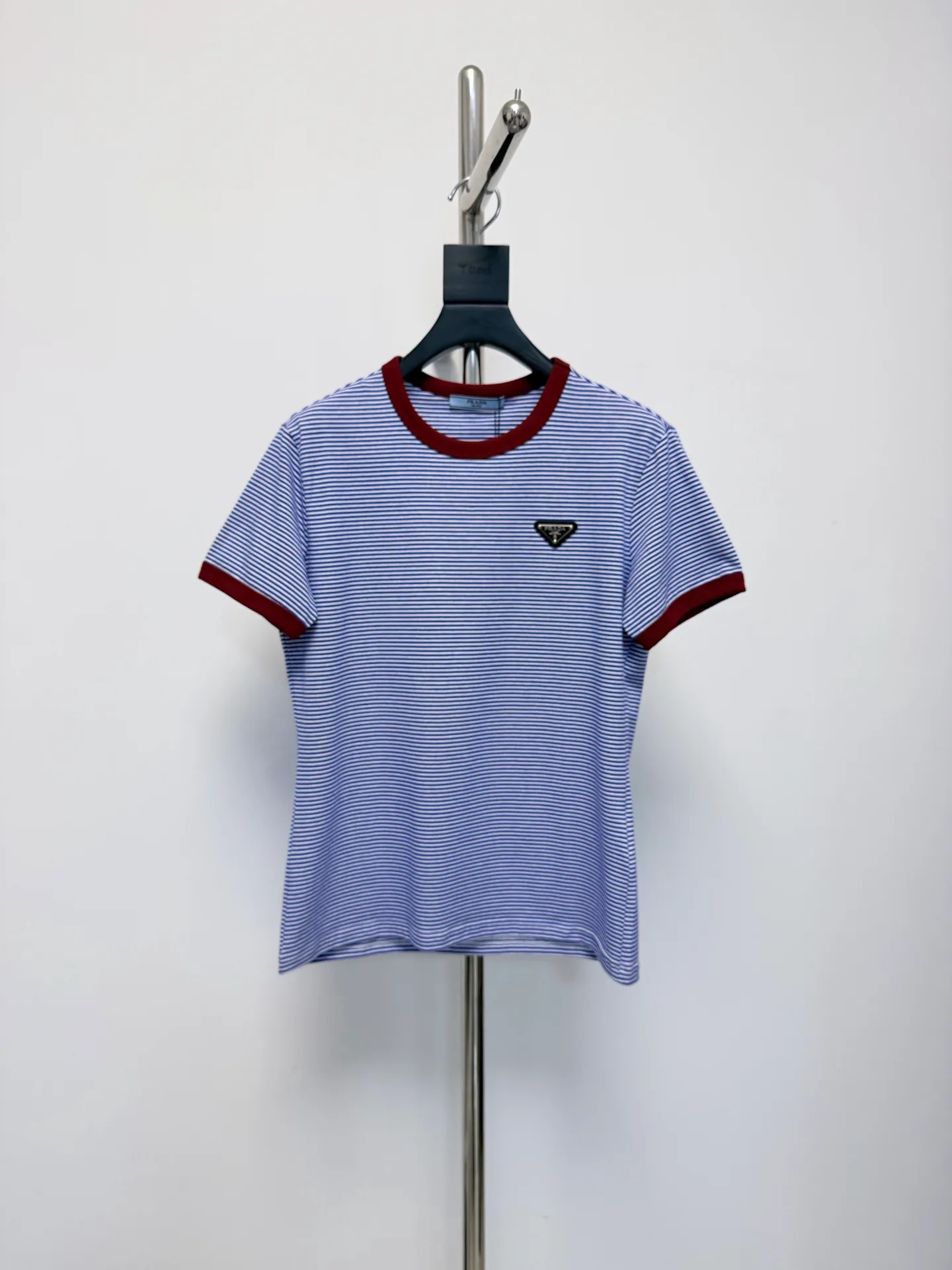 Футболки Женские Prada 11546586