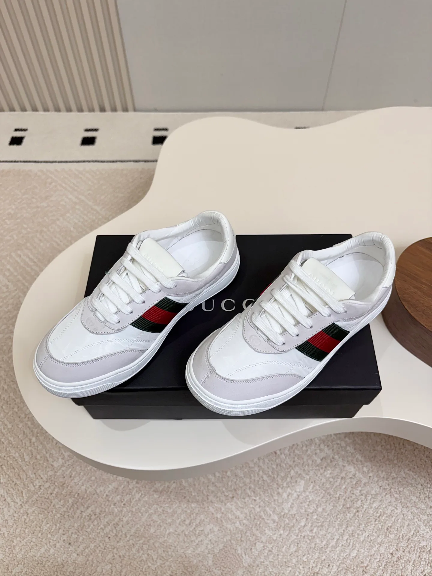 Кроссовки Женские Gucci 18011331