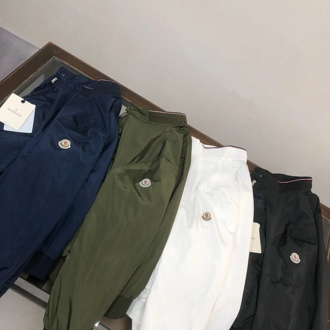 Куртки И Пуховики Мужские Moncler 17285978
