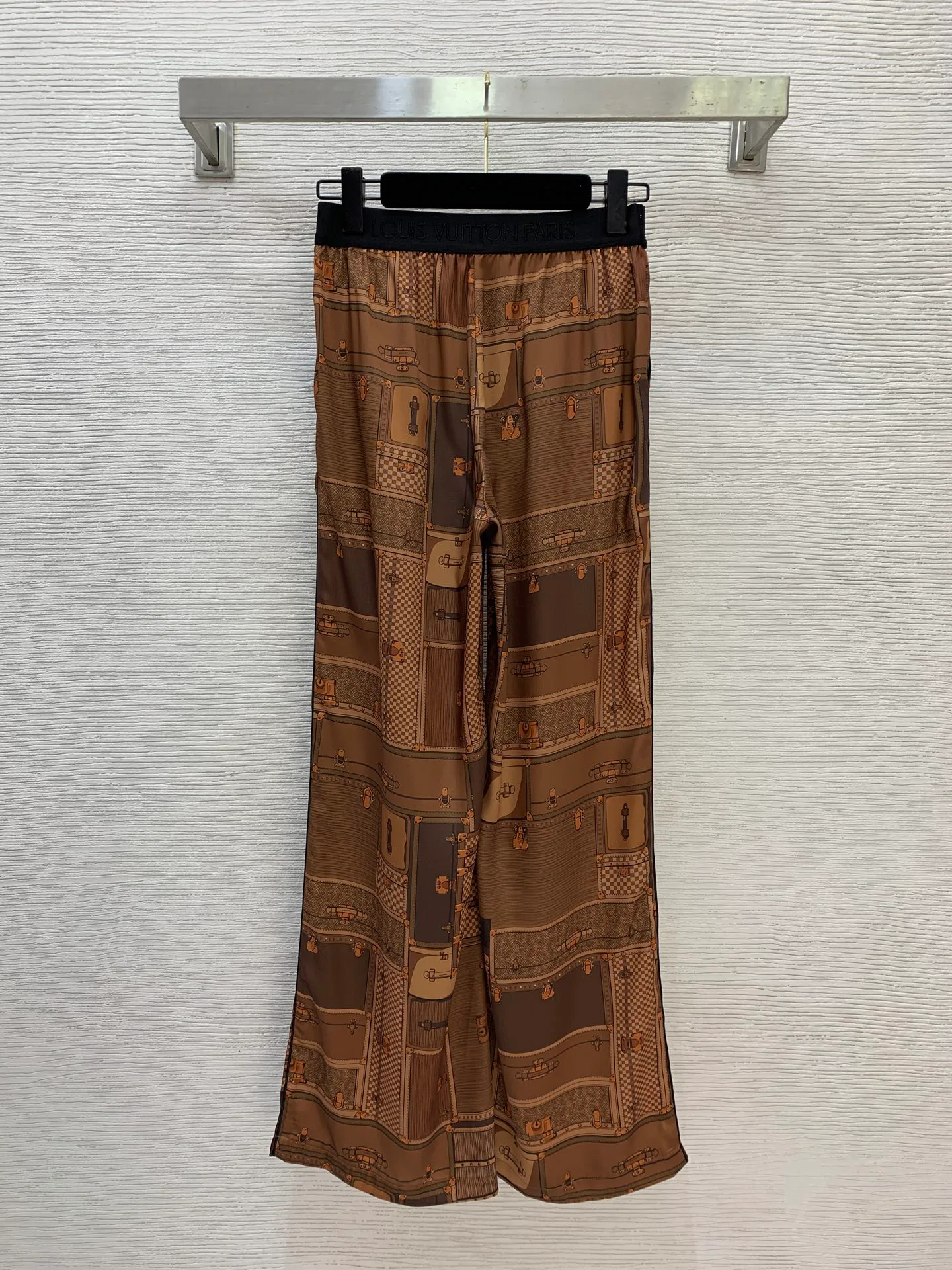 Брюки Мужские Louis Vuitton 1058289