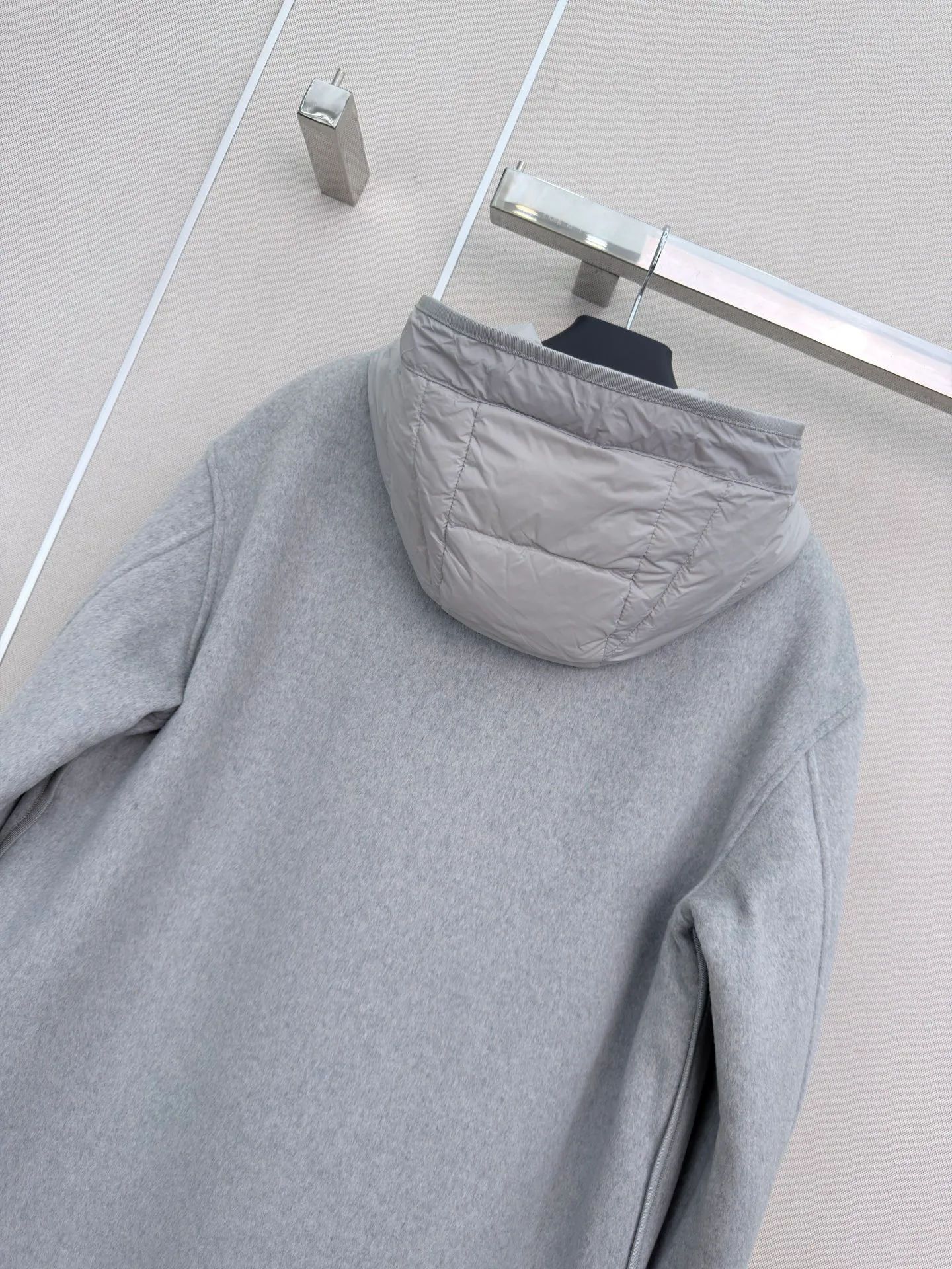 Куртки И Пуховики Женские Prada 18185778