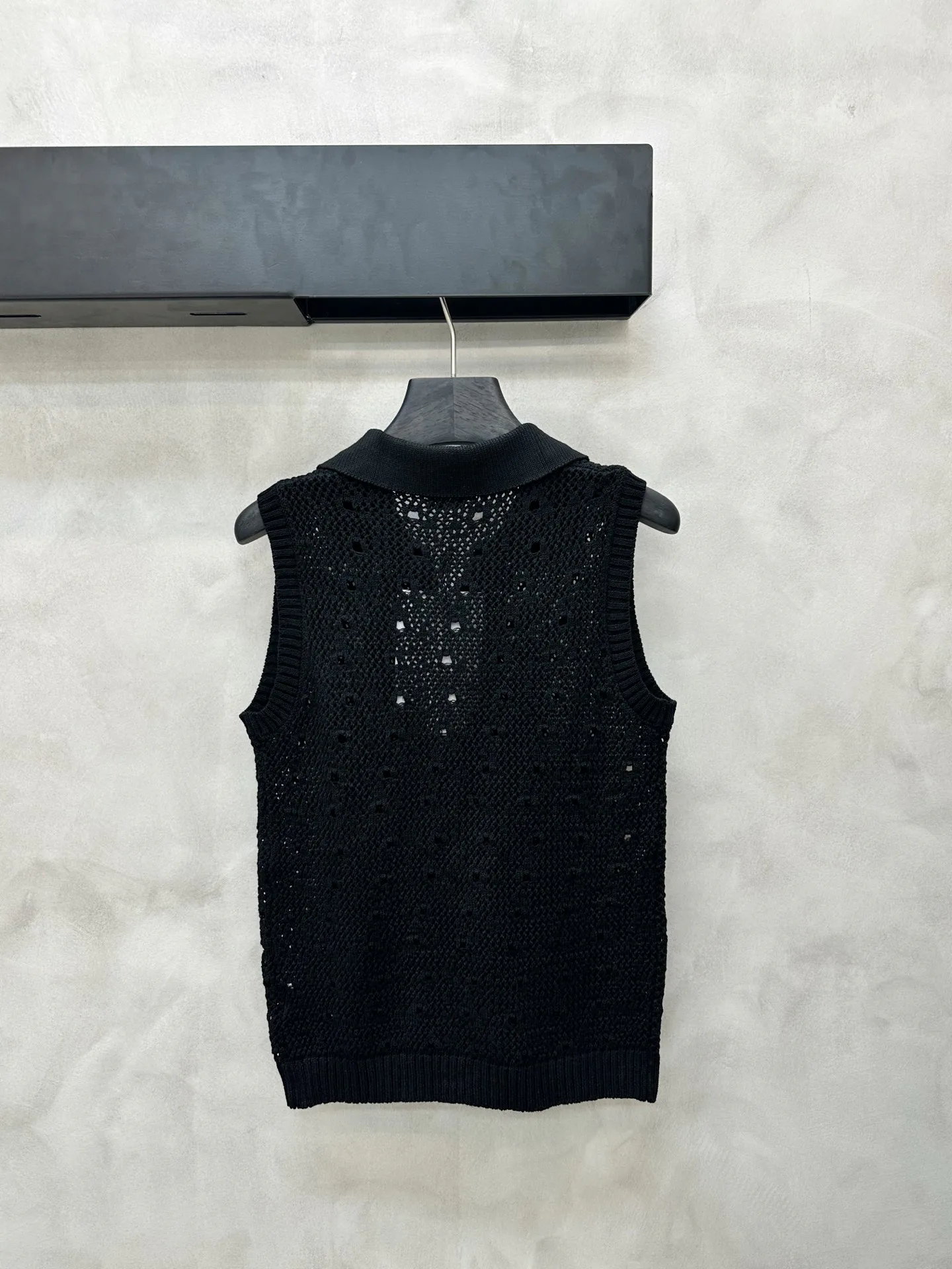 Жилеты Женские Chanel 12960834