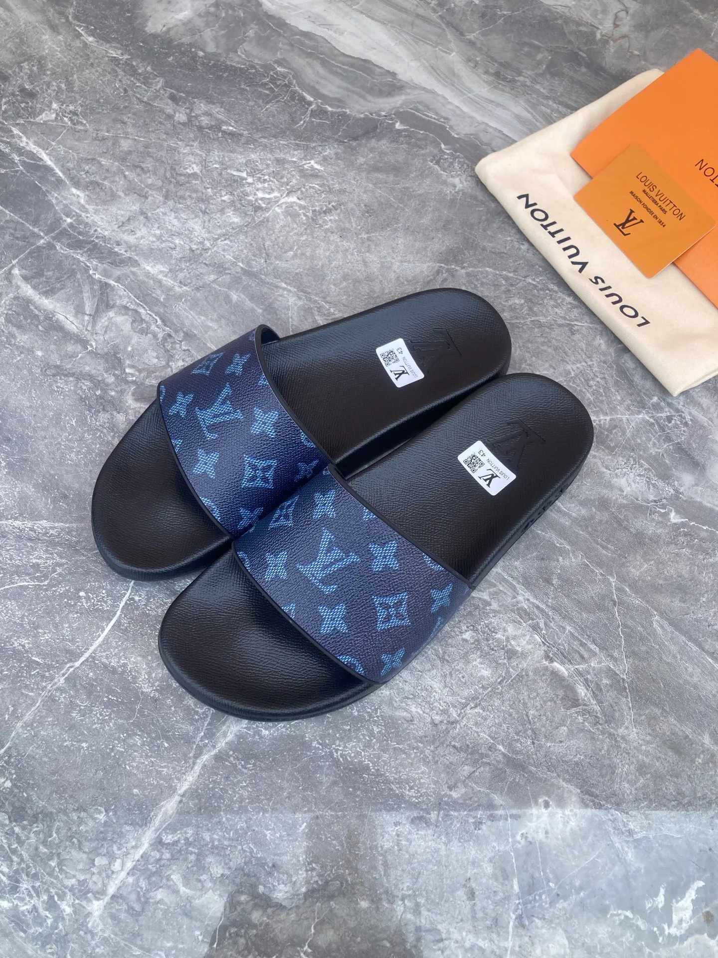 Шлепанцы Женские Louis Vuitton 5879847