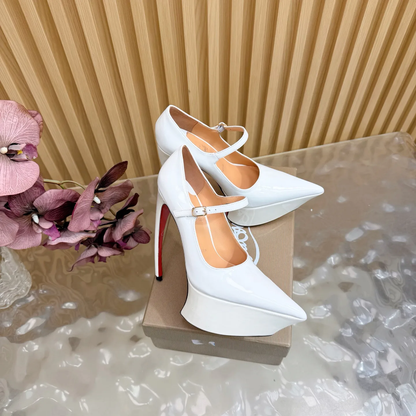 Туфли Женские Christian Louboutin 1652743