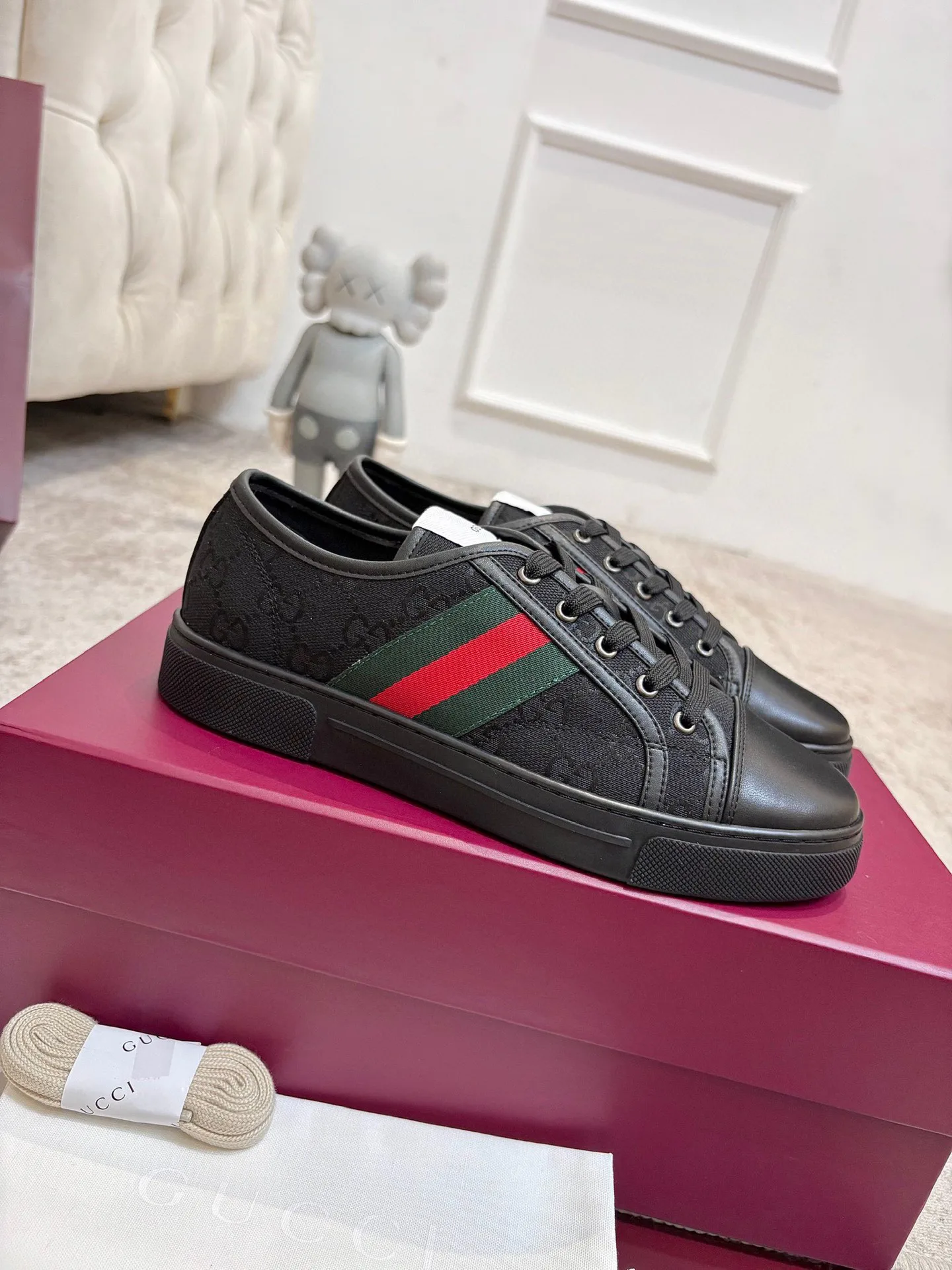 Кроссовки Женские Gucci 18901600