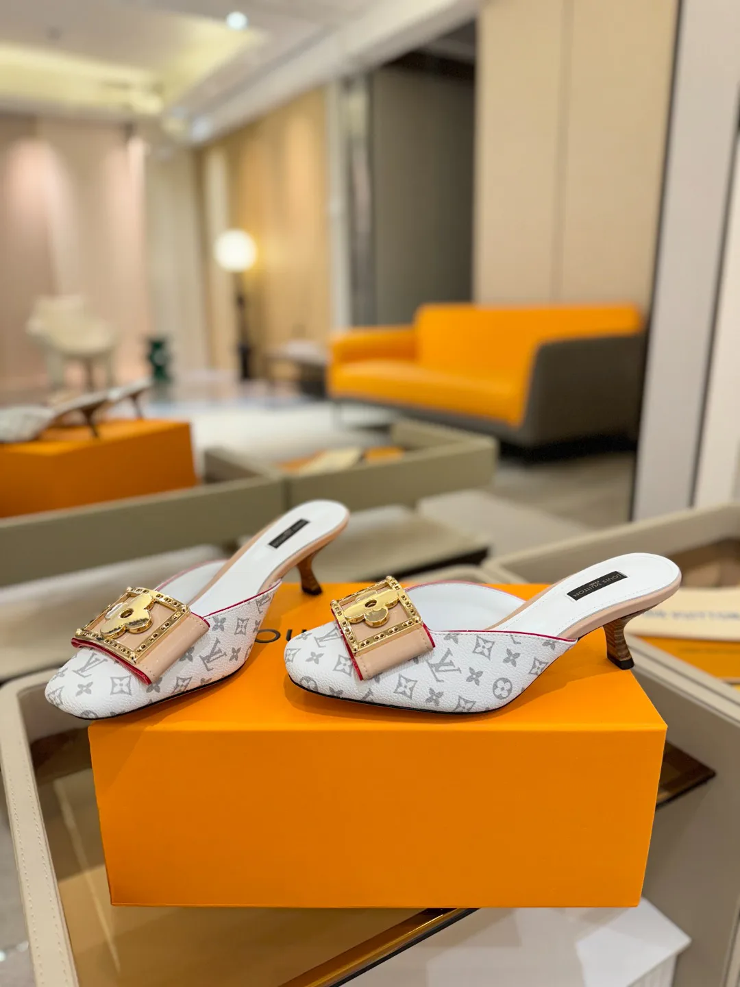 Сандалии Женские Louis Vuitton 9623472