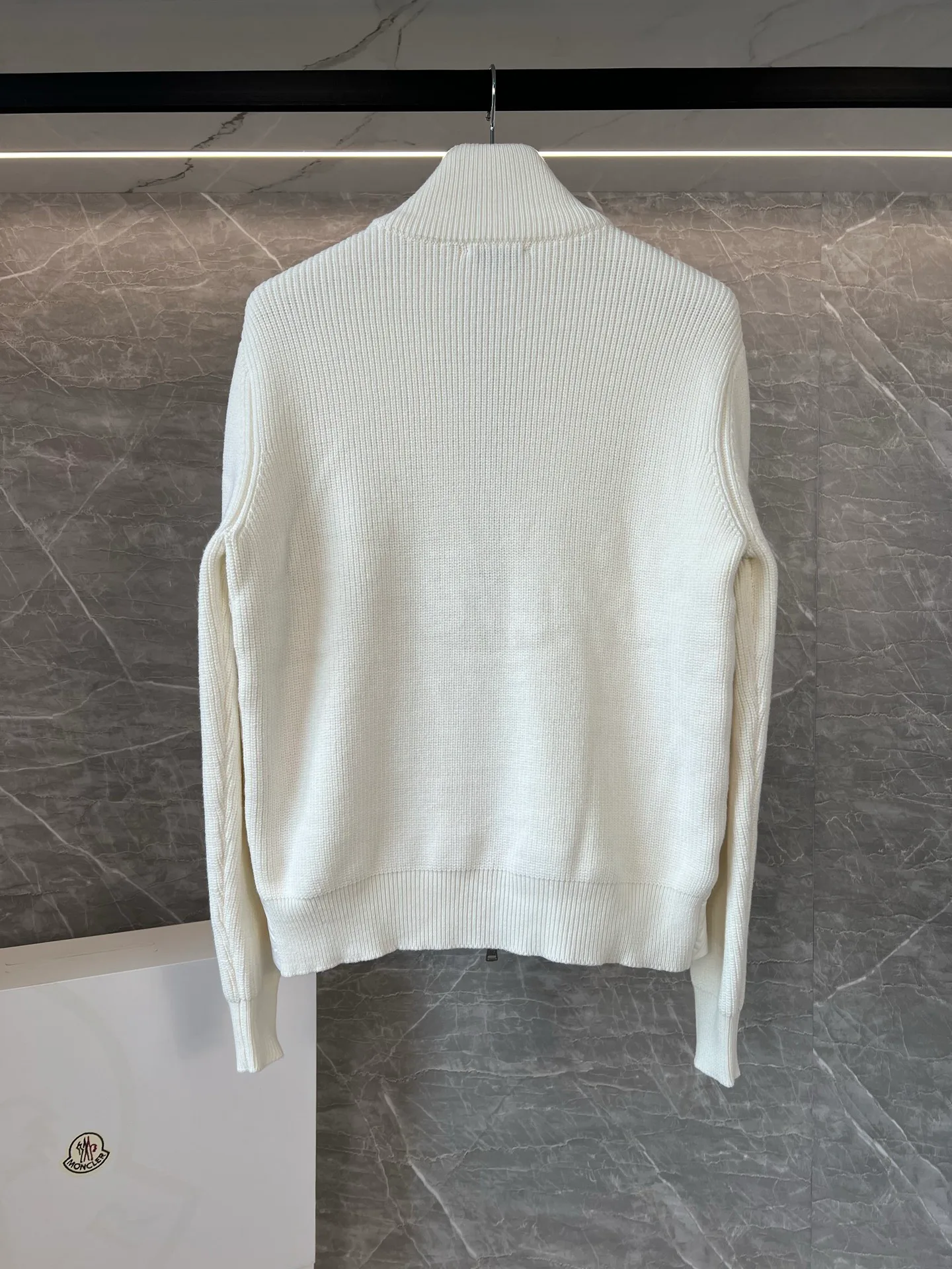 Куртки И Пуховики Женские Moncler 18599797