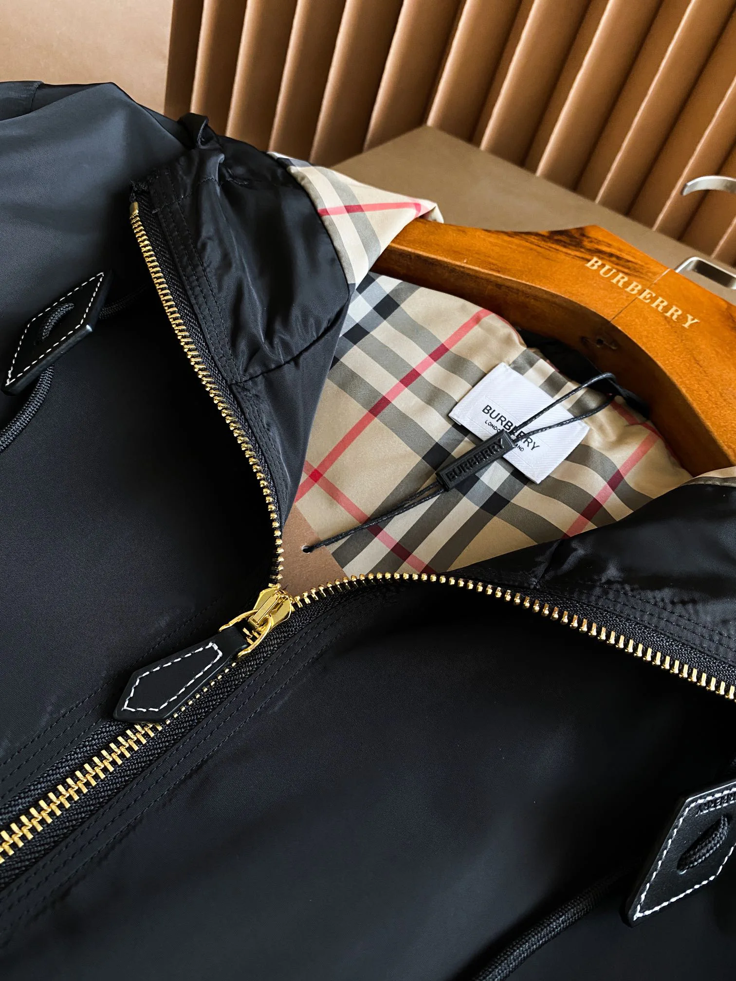 Куртки И Пуховики Женские Burberry 11862595