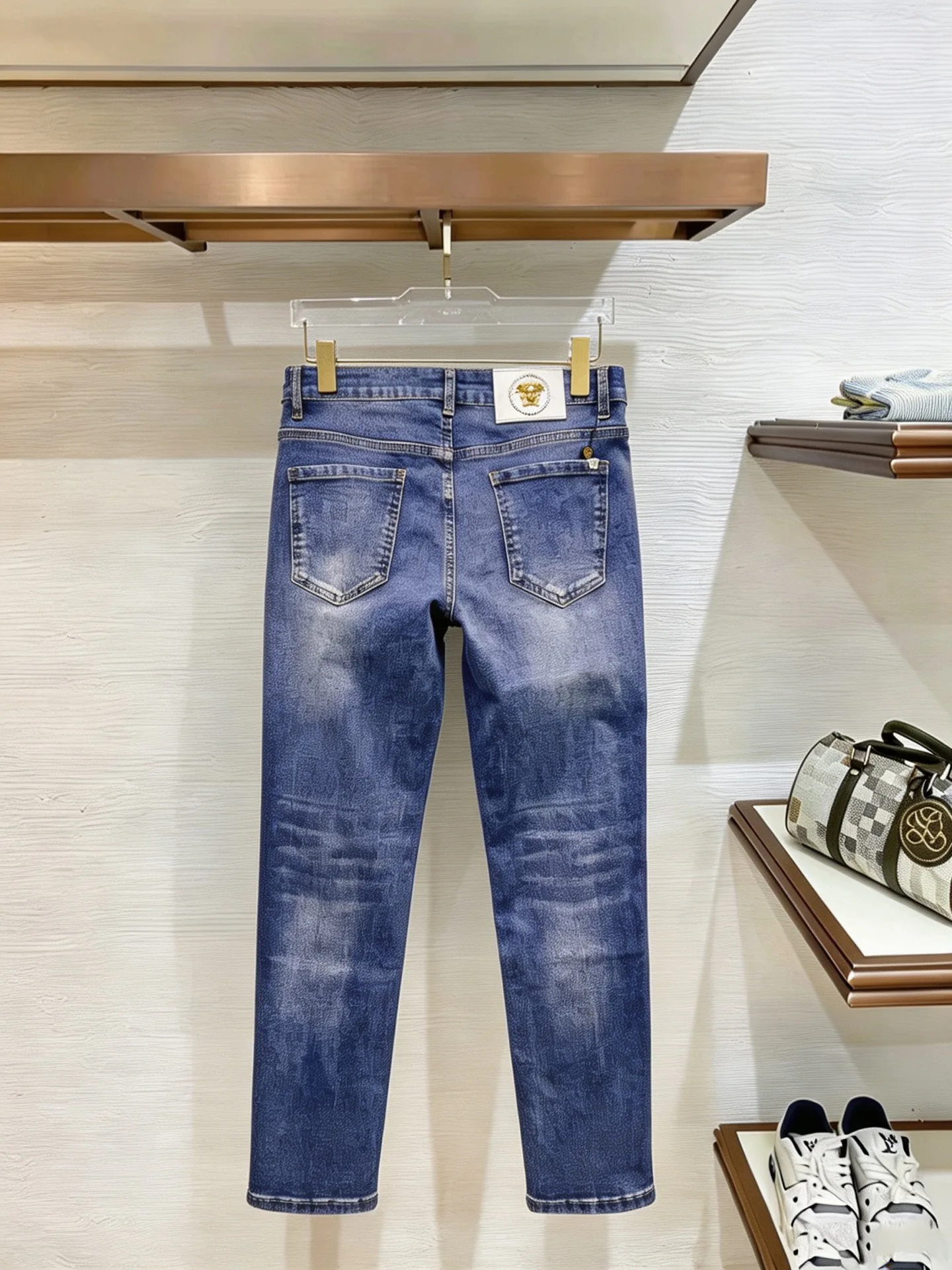 Джинсы Мужские Versace 18098430
