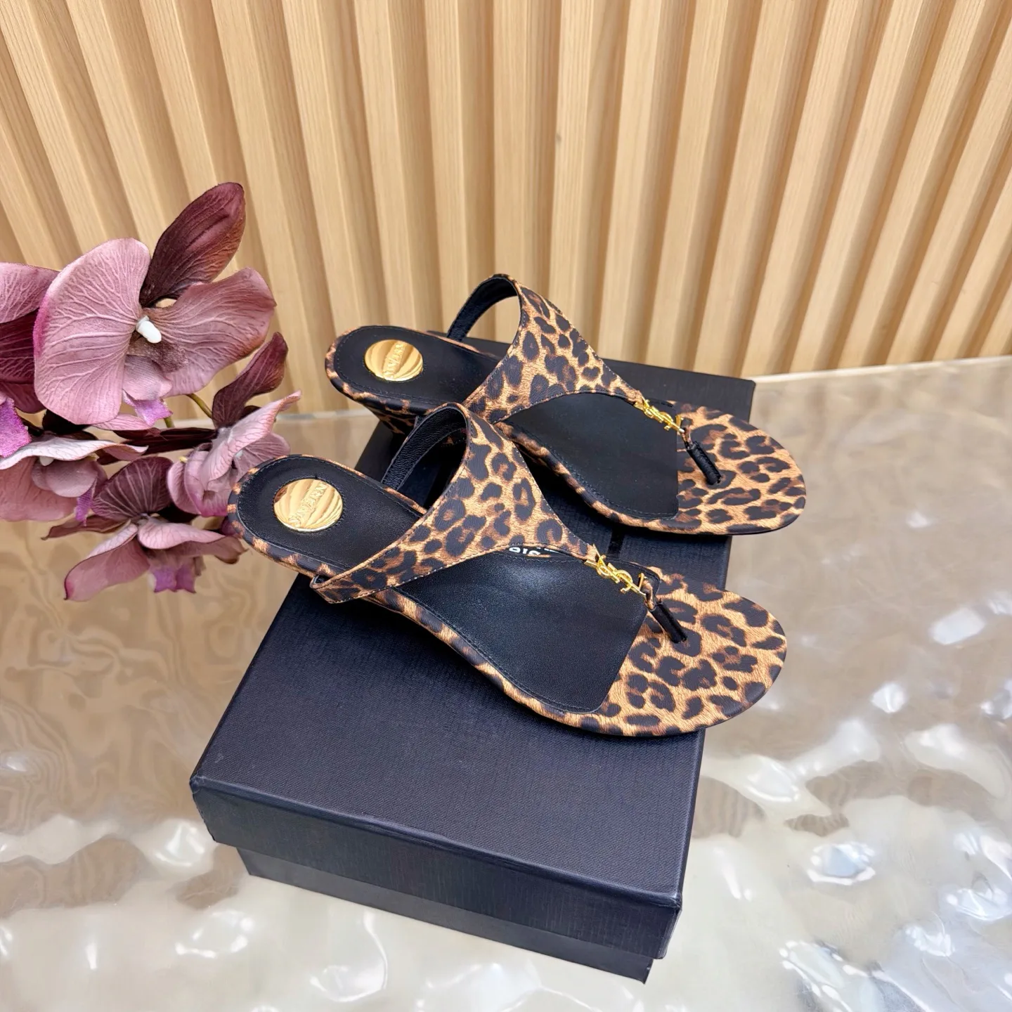 Босоножки Женские Saint Laurent 11660215