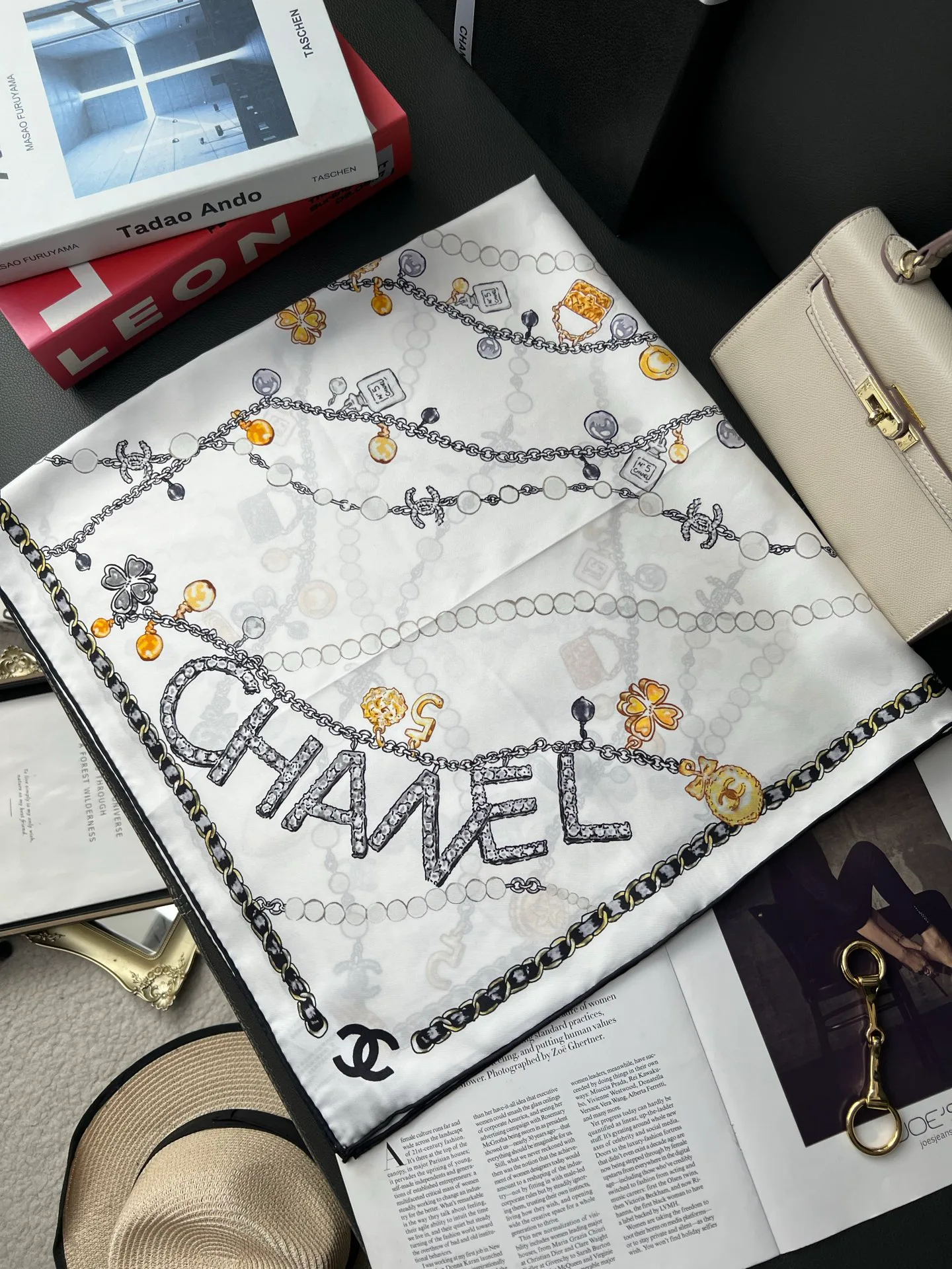 Платки Chanel 13980586