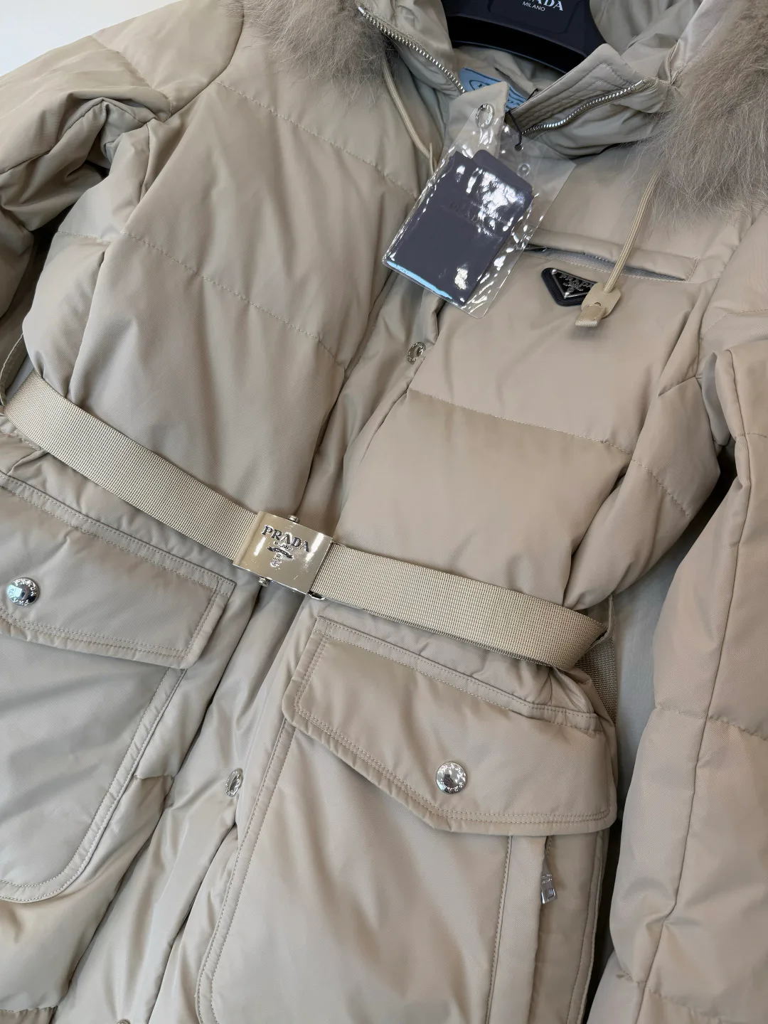 Куртки И Пуховики Женские Prada 18639878