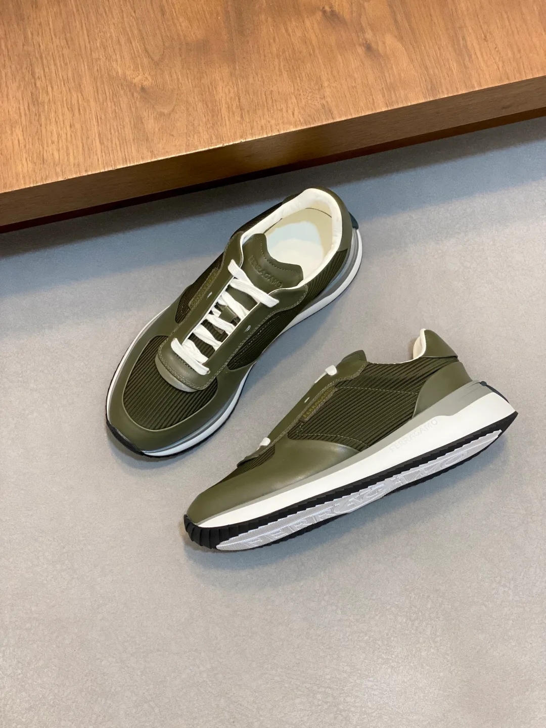 Кроссовки Мужские Salvatore Ferragamo 1498283