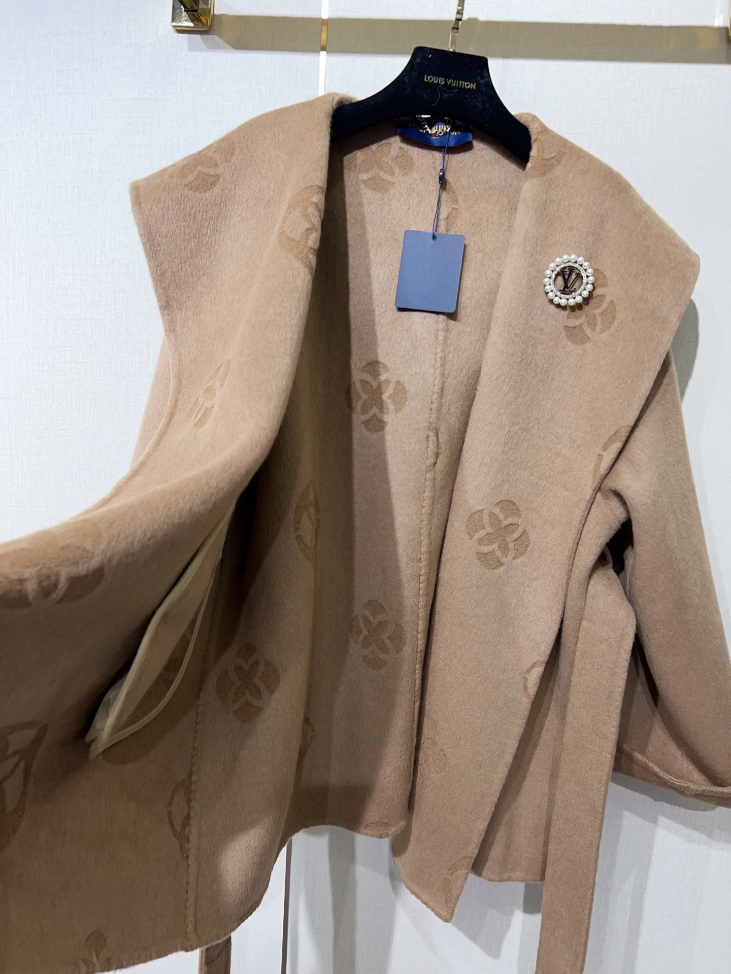 Пальто Женские Louis Vuitton 19189297