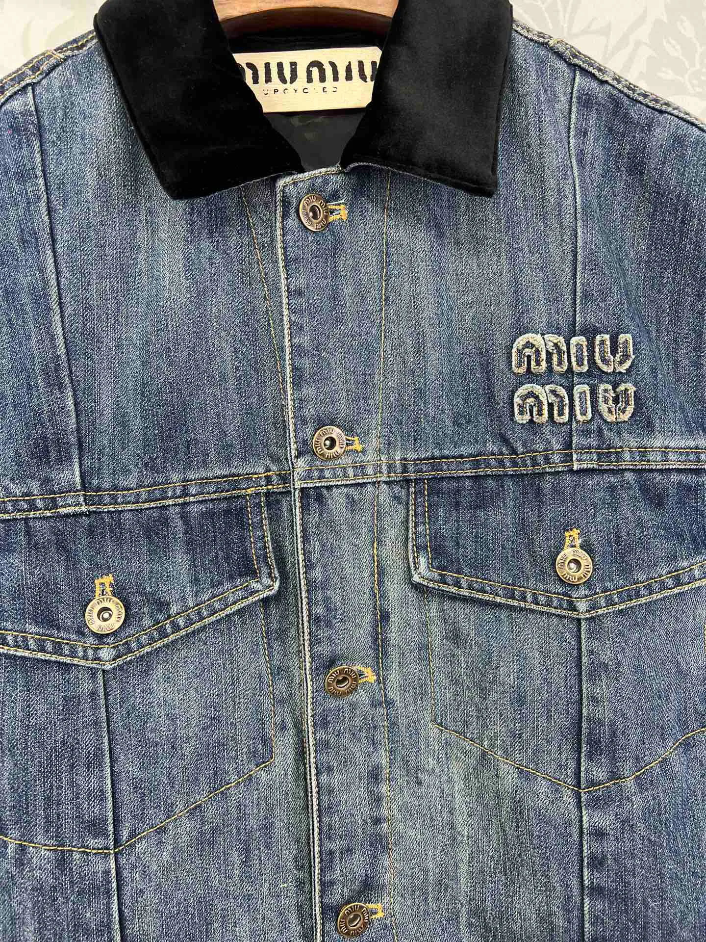 Куртки Женские Miu Miu