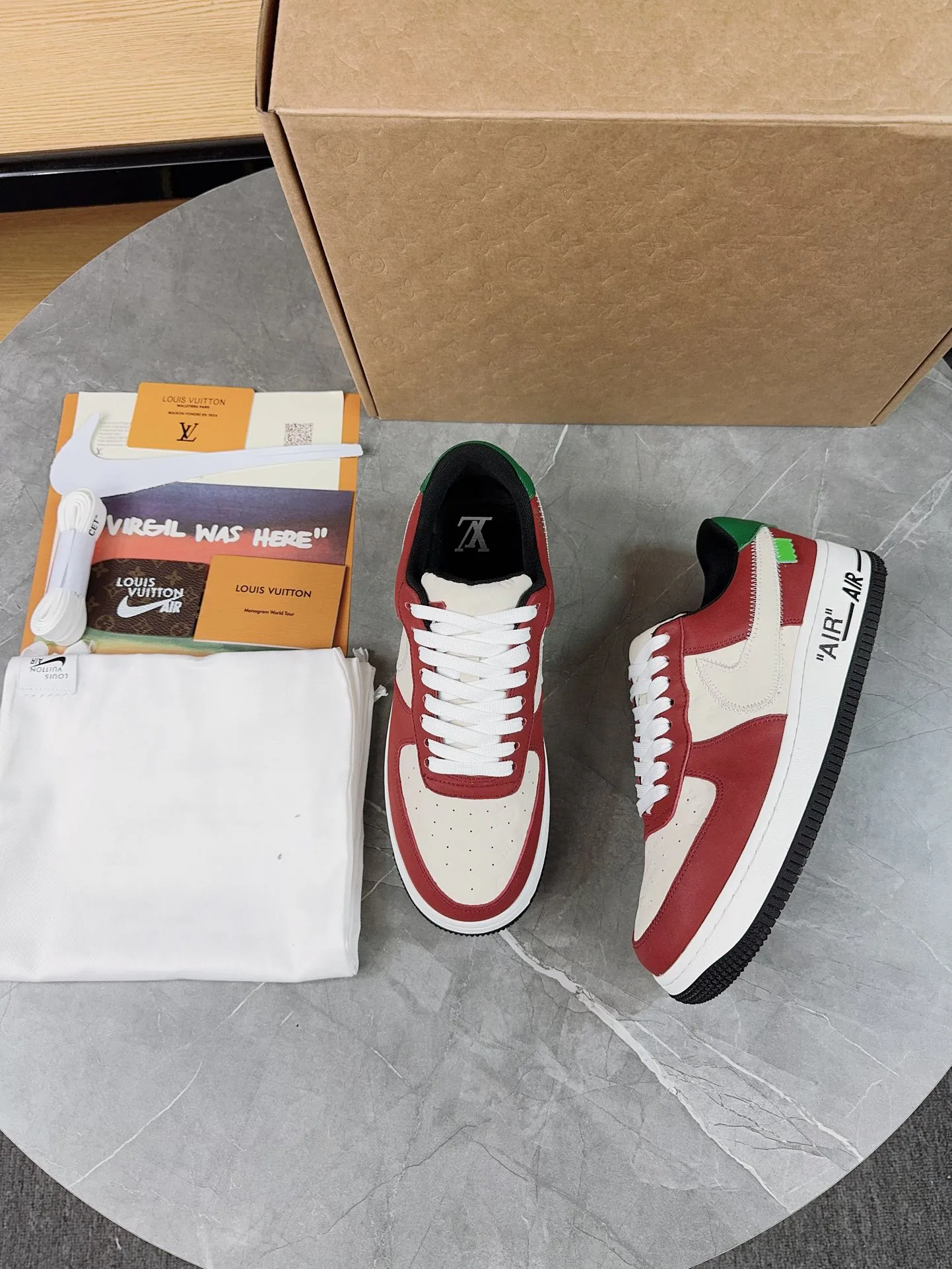 Кроссовки Женские Lv X Nike 29990