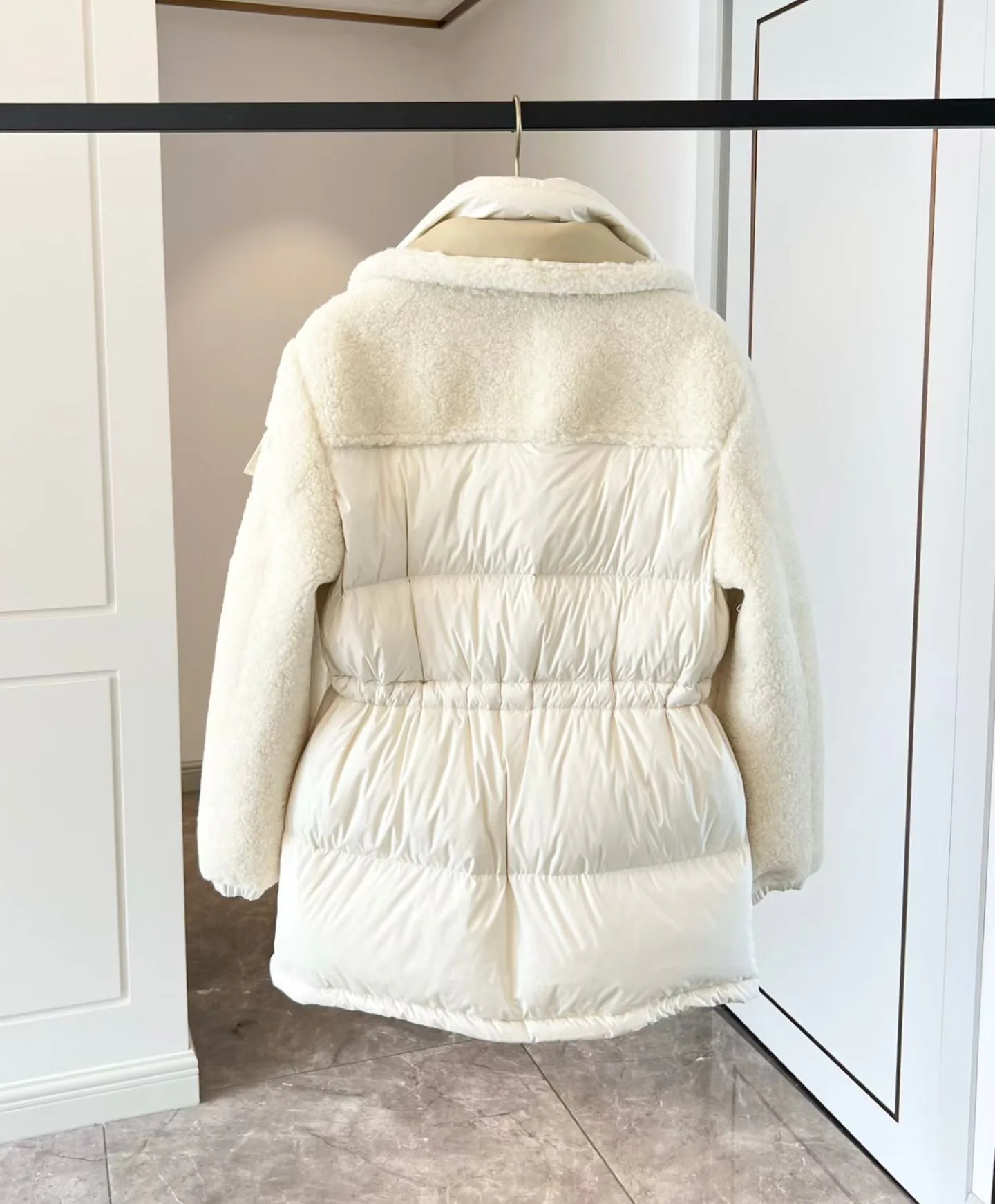 Куртки И Пуховики Женские Moncler 18706597