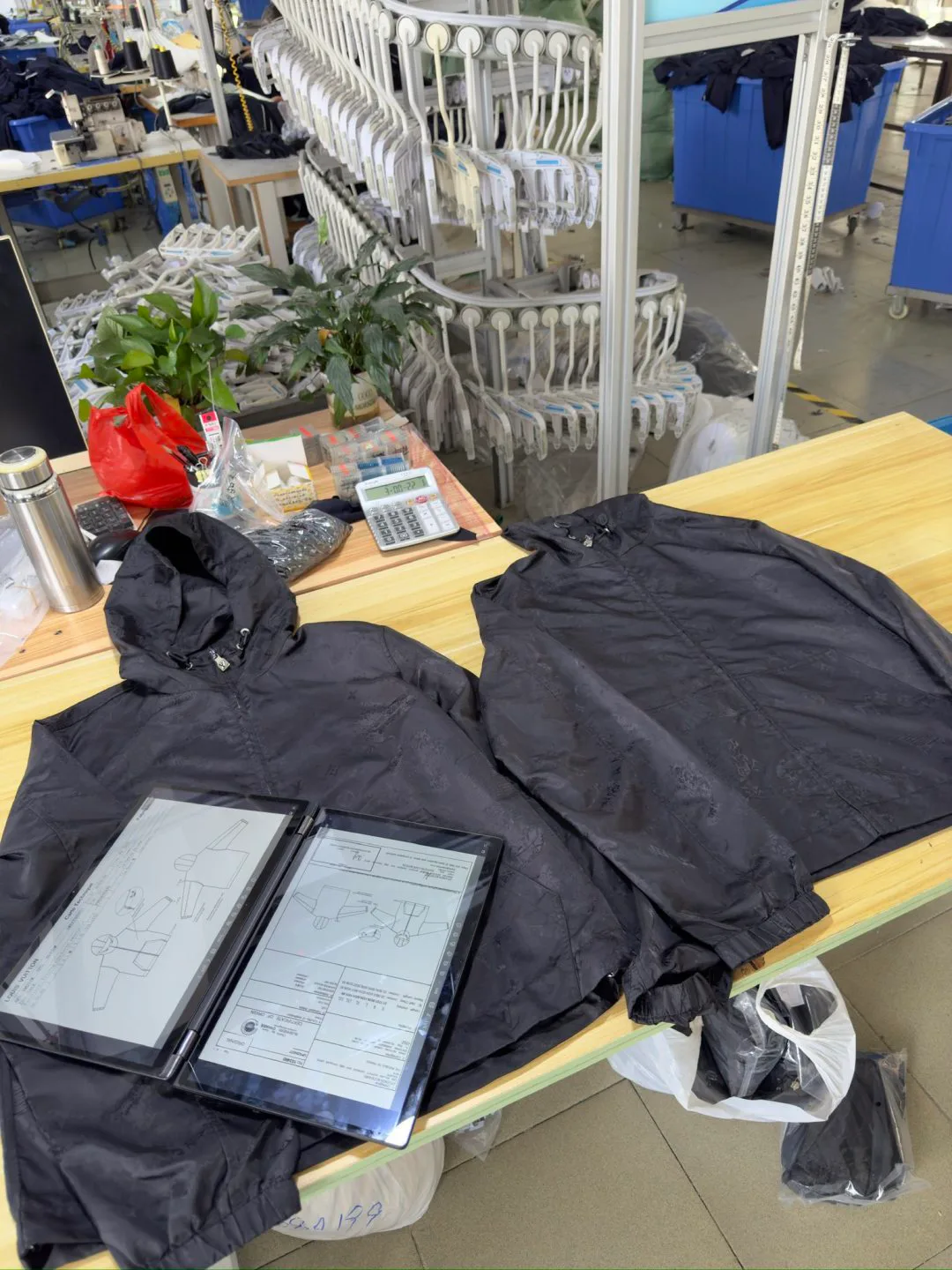 Куртки И Пуховики Женские Louis Vuitton 412810