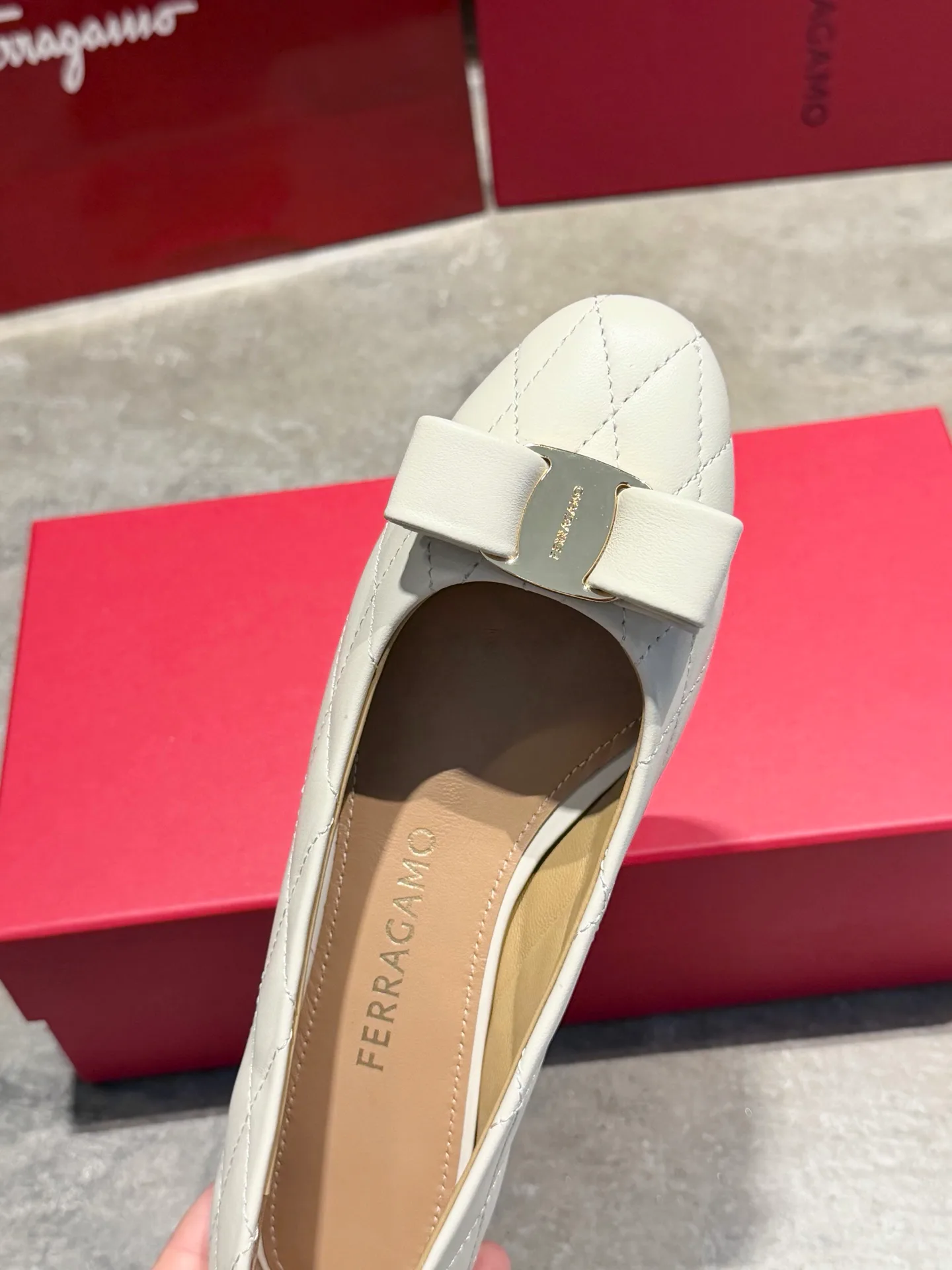 Туфли Женские Salvatore Ferragamo 17897975