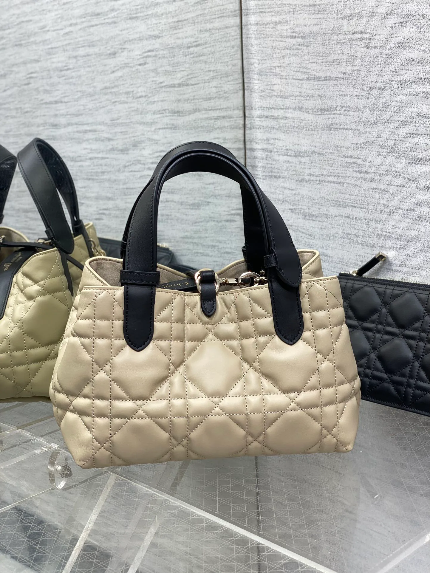 Классические Сумки Женские Christian Dior 11562691