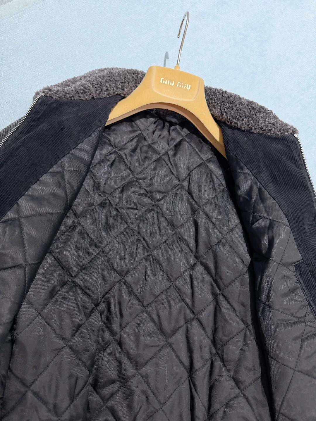 Куртки И Пуховики Женские Miu Miu 18285453