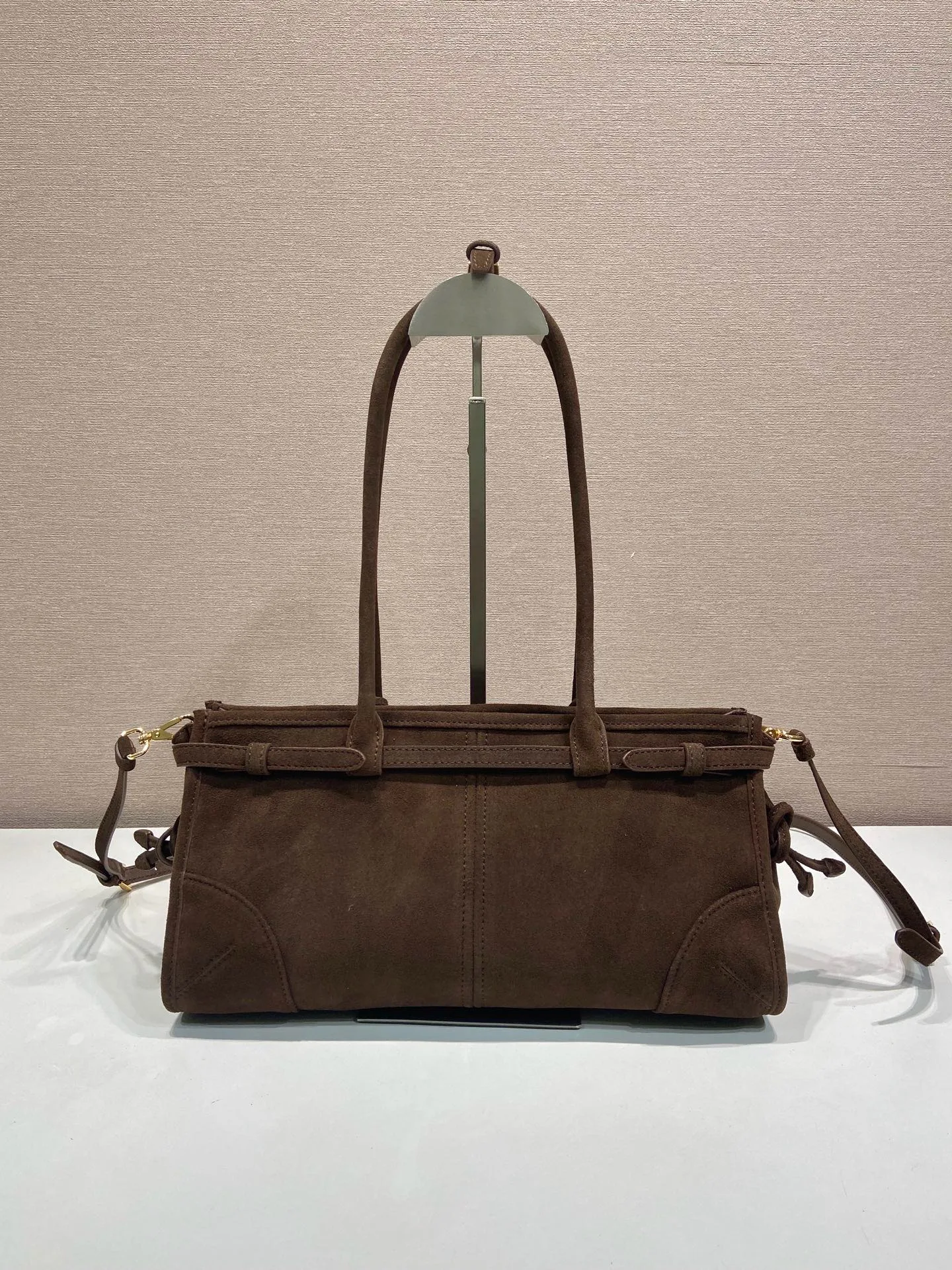 Классические Сумки Женские Prada 18237651