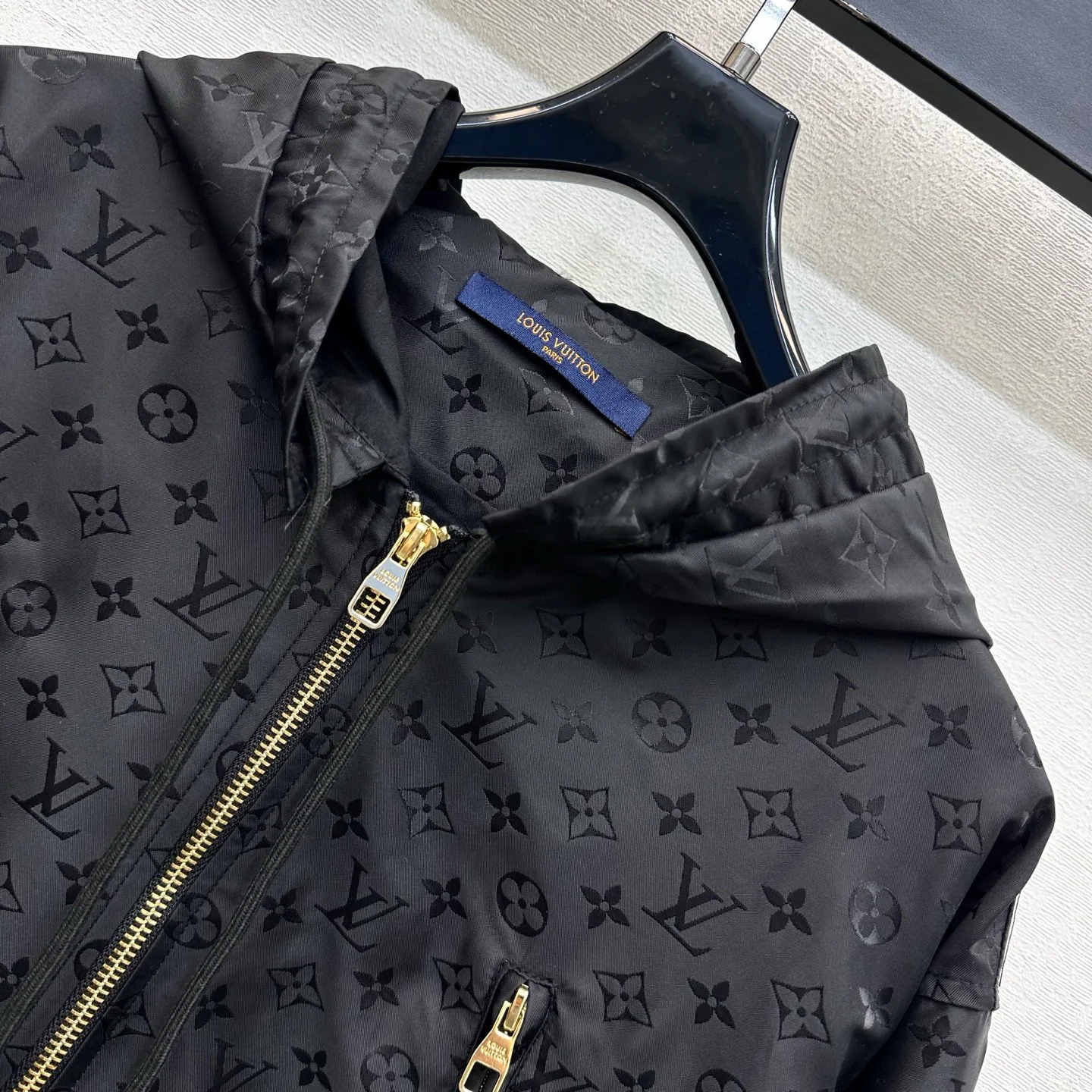 Куртки И Пуховики Женские Louis Vuitton 18131250