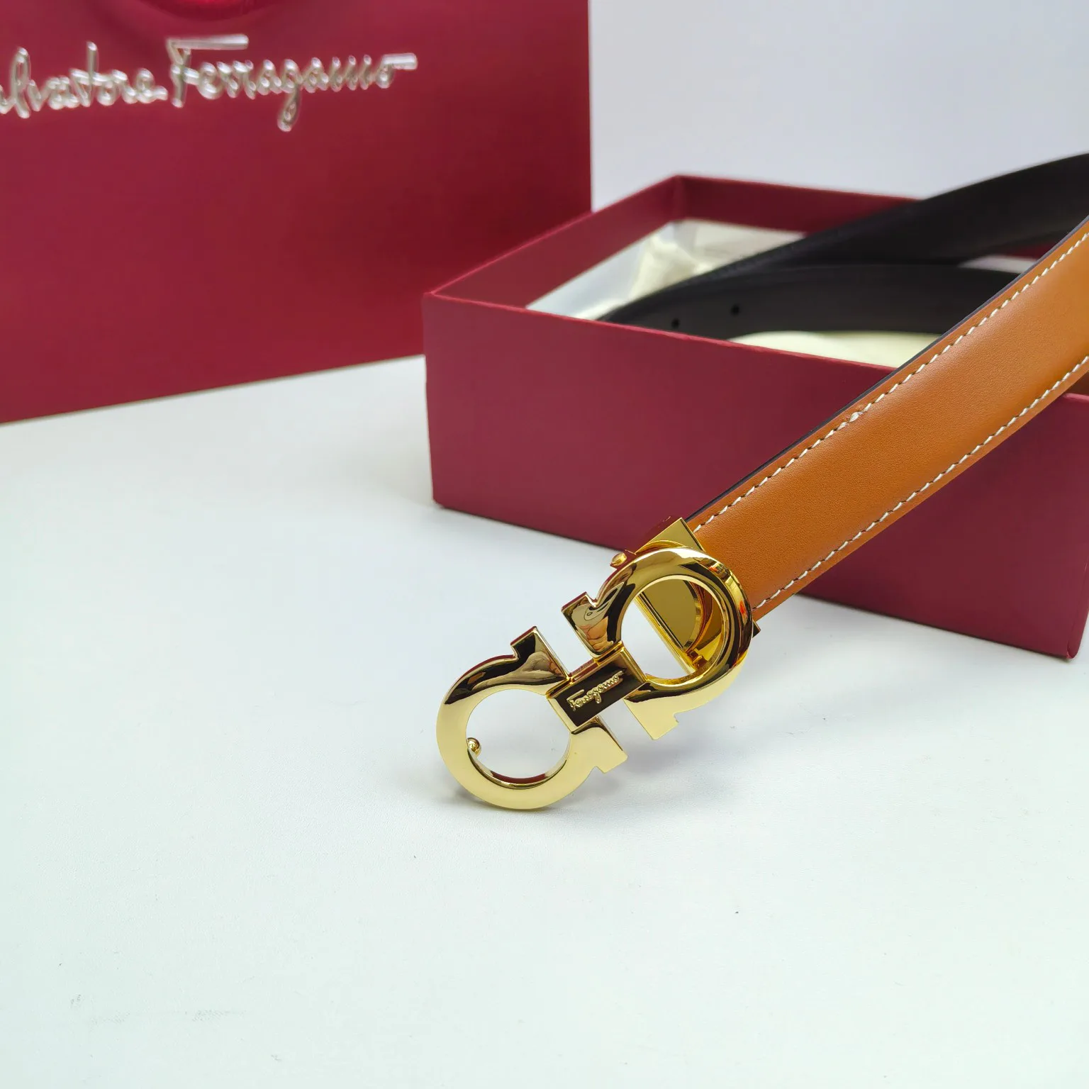 Поясные Сумки Женские Salvatore Ferragamo 11886335