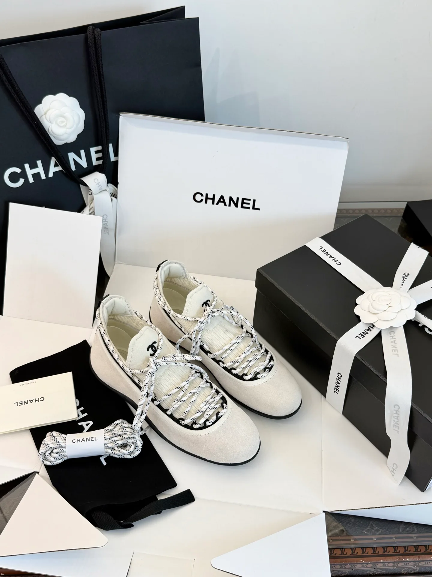 Кроссовки Женские Chanel 19259354
