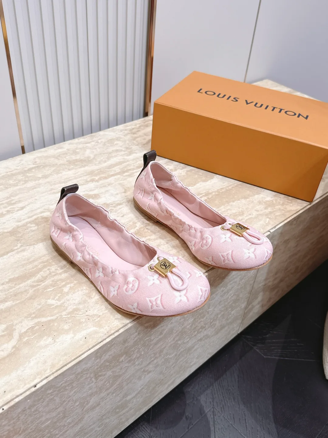 Балетки Женские Louis Vuitton 17178358