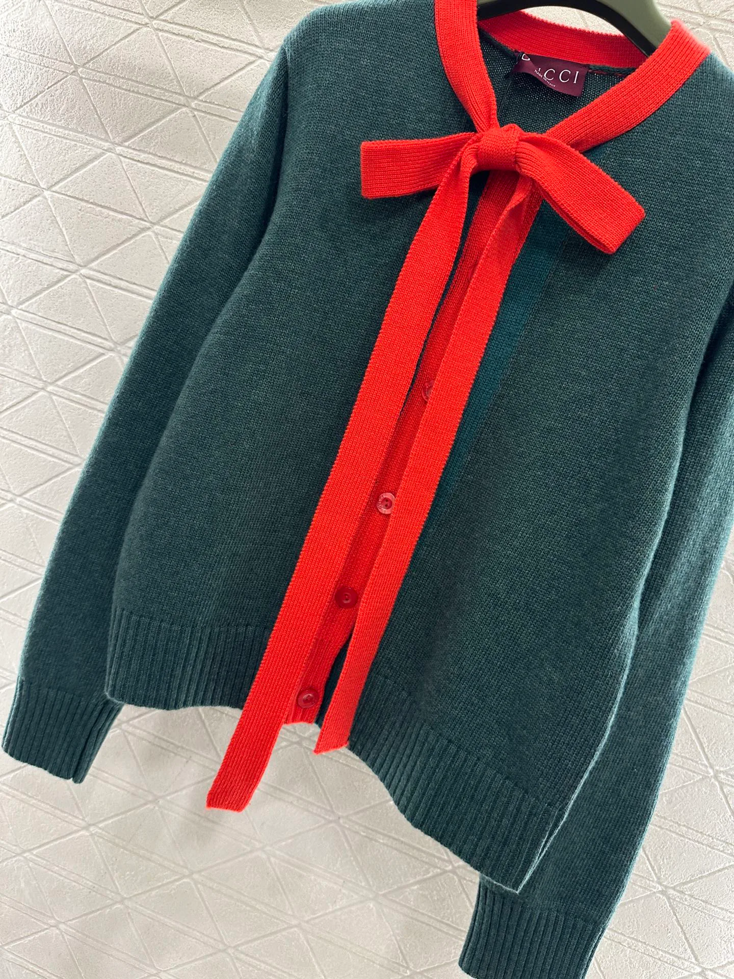 Джемперы И Свитеры Женские Gucci 2006526