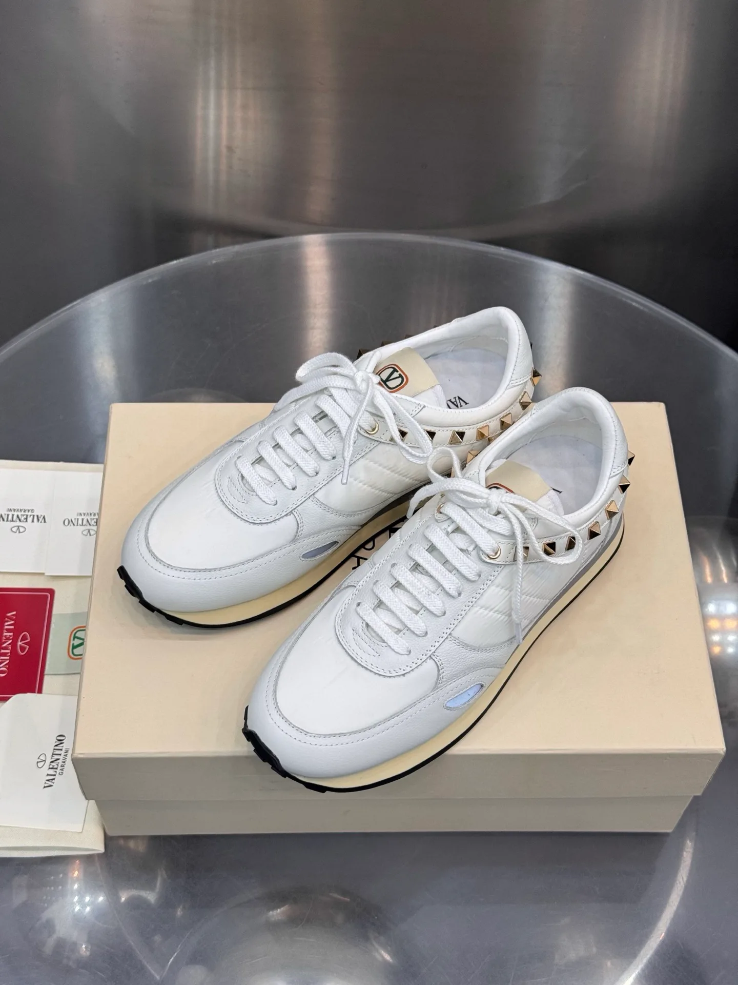 Кроссовки Женские Valentino 18202512