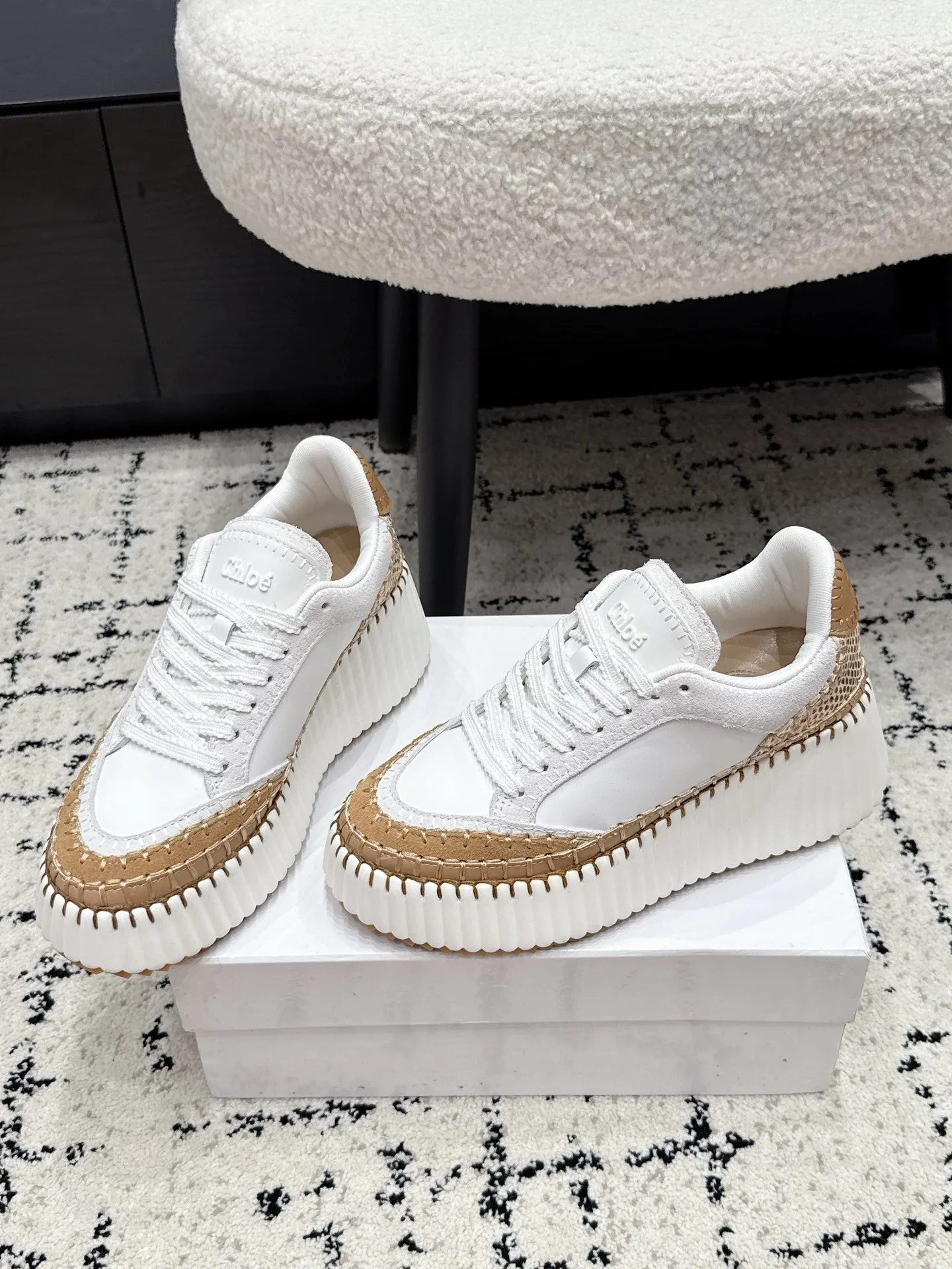Кроссовки Женские Chloe 17355766