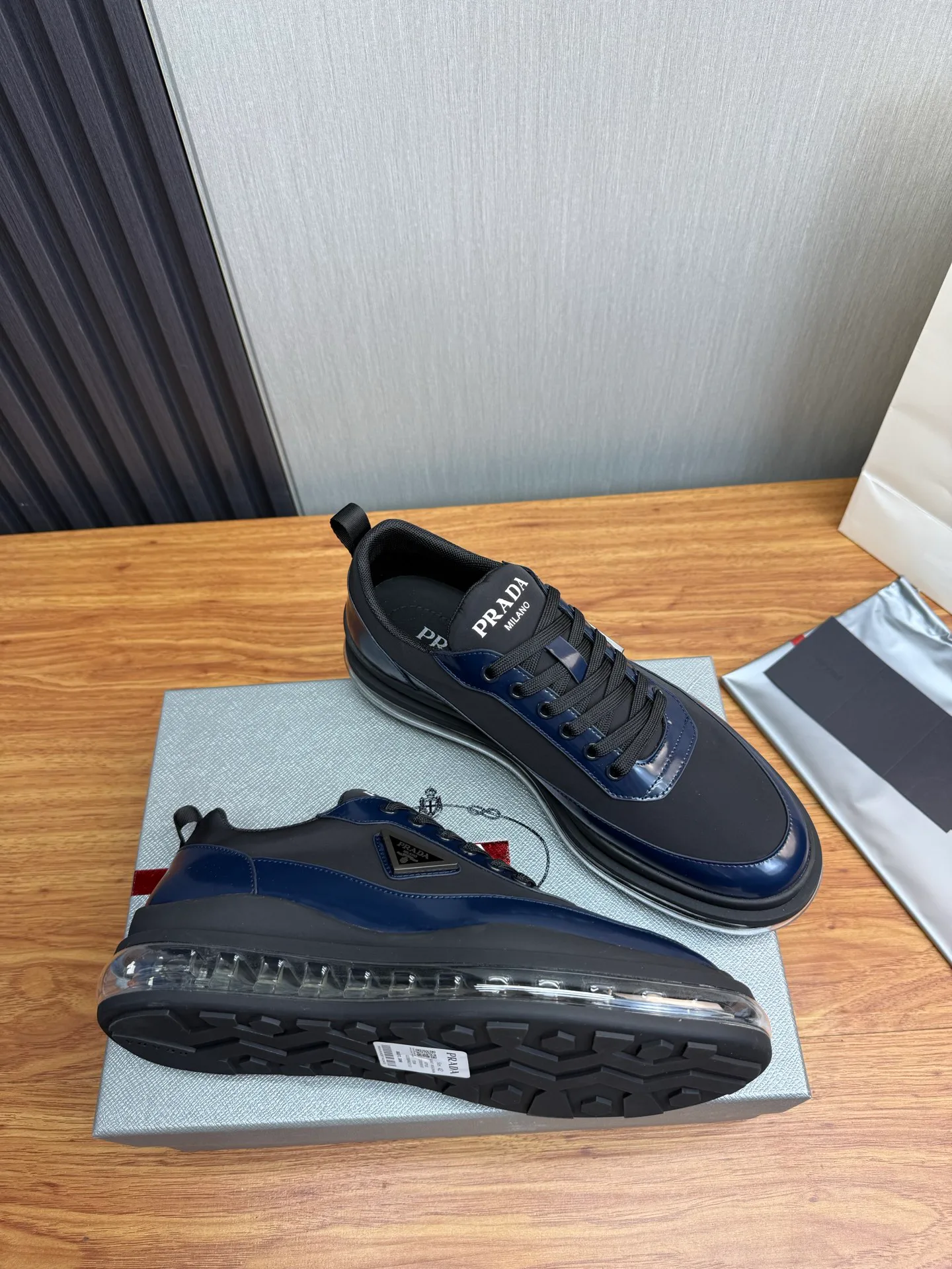 Кроссовки Мужские Prada 13537315