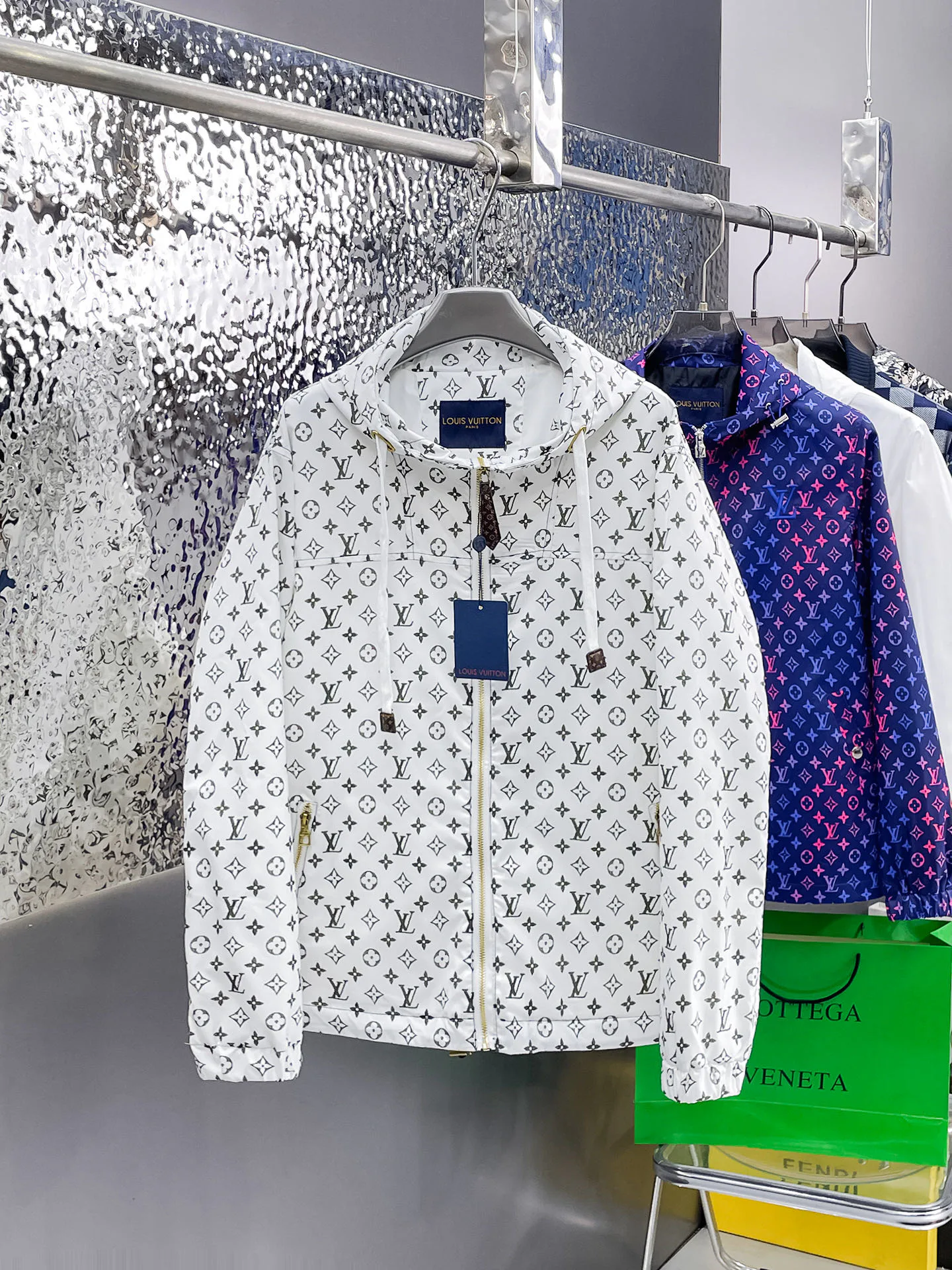 Куртки И Пуховики Мужские Louis Vuitton 9352348