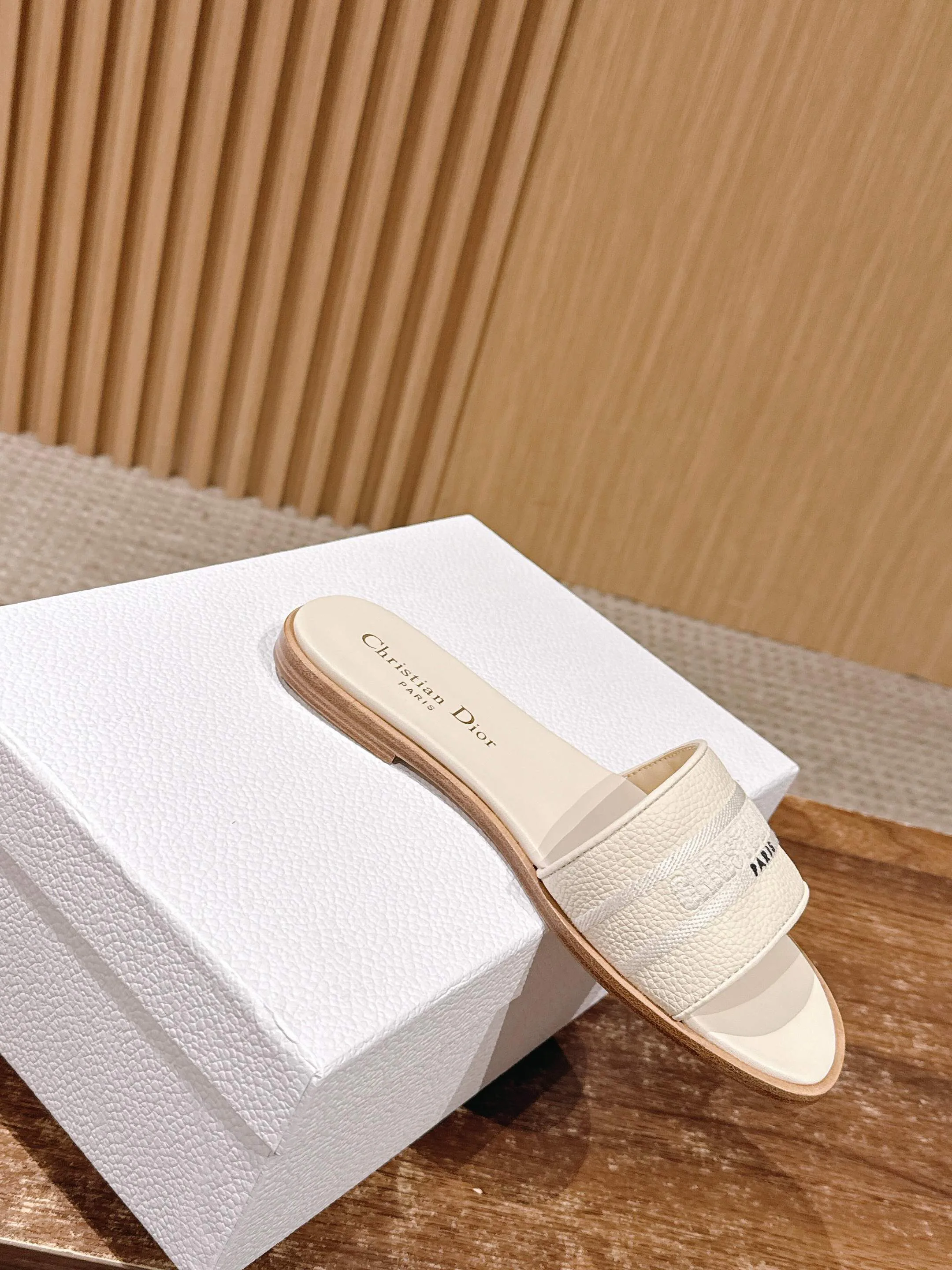 Шлепанцы Женские Christian Dior 1083485