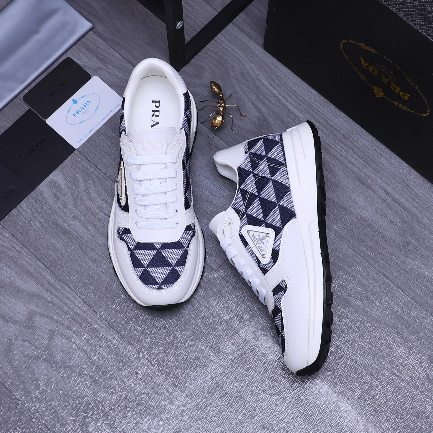 Кроссовки Женские Prada 17429866