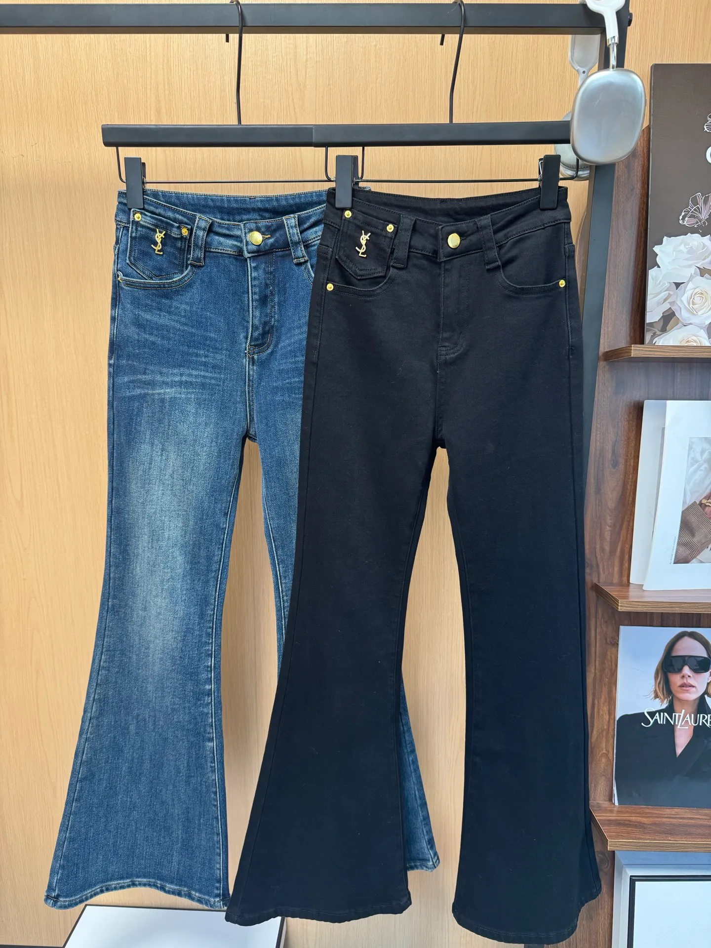 Джинсы Женские Saint Laurent 19588885